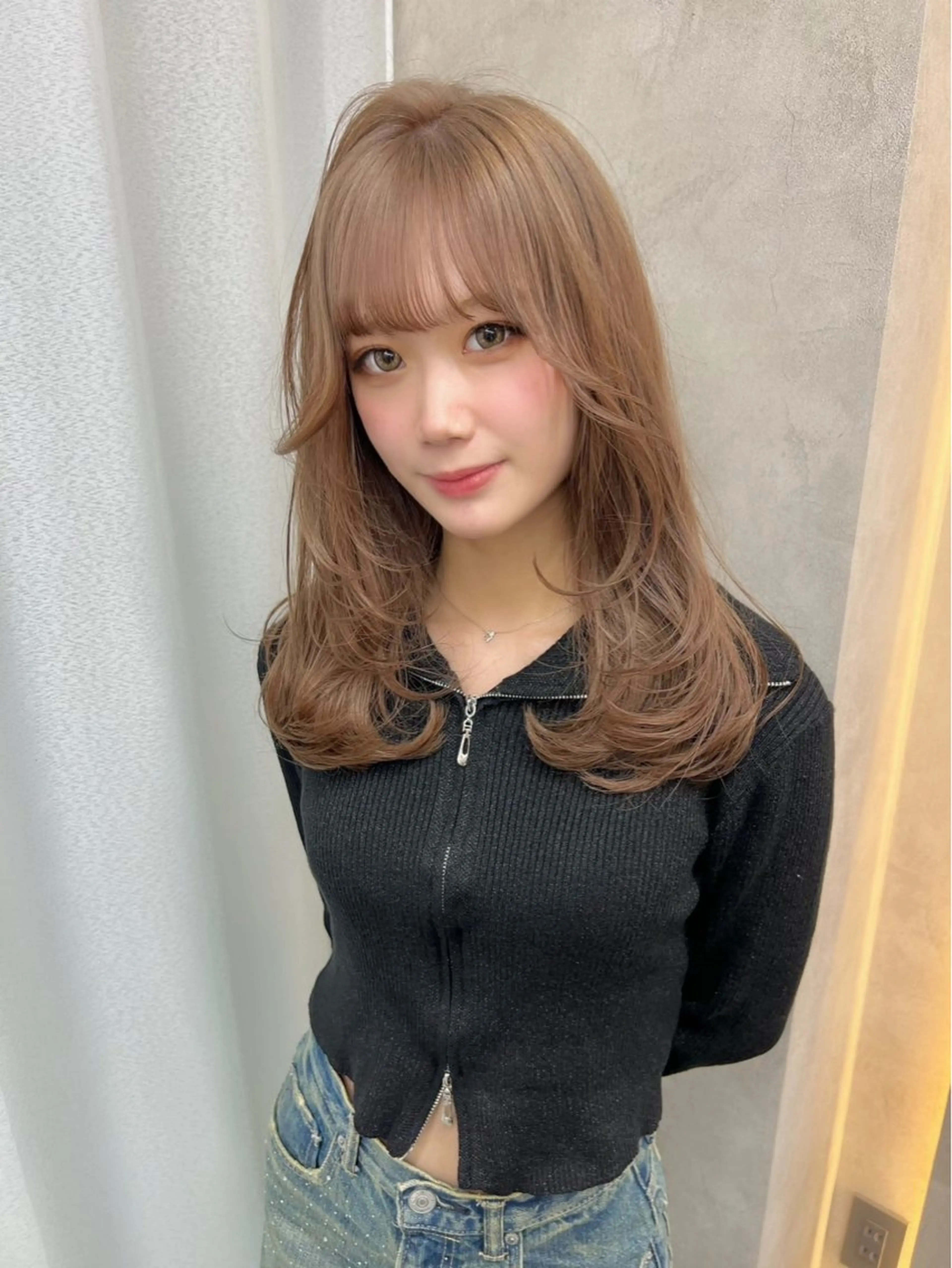 セミロング カラー ブリーチ グレージュ カット ヘアカラー モテ💖愛され🫶 とわのヘアスタイル