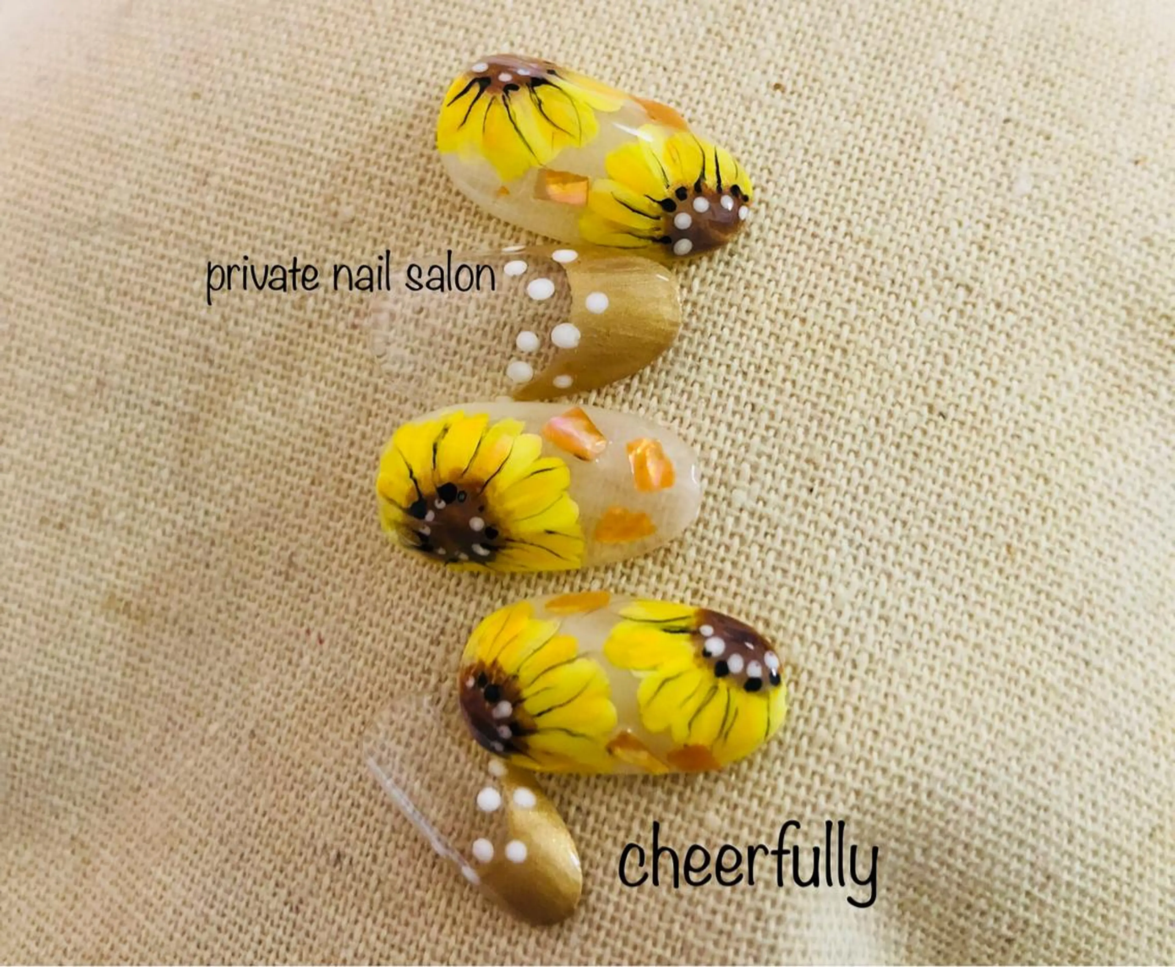 ネイル ハンドネイル ⭐️ cheerfullyのネイルデザイン