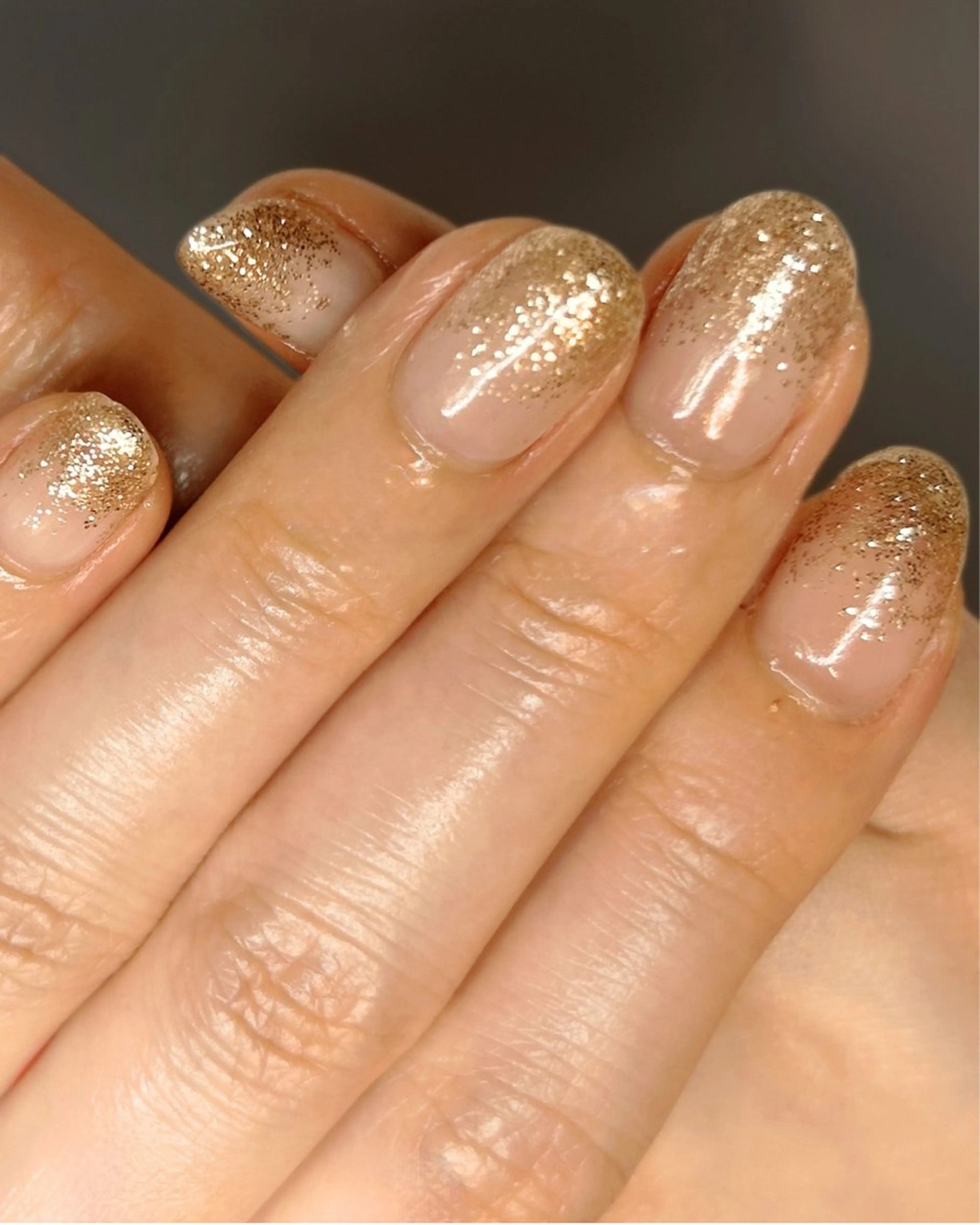 ネイル グラデーション キラキラネイル ラメ(グリッター) ラメグラデーション ハンドネイル 栗山 カンナのネイルデザイン