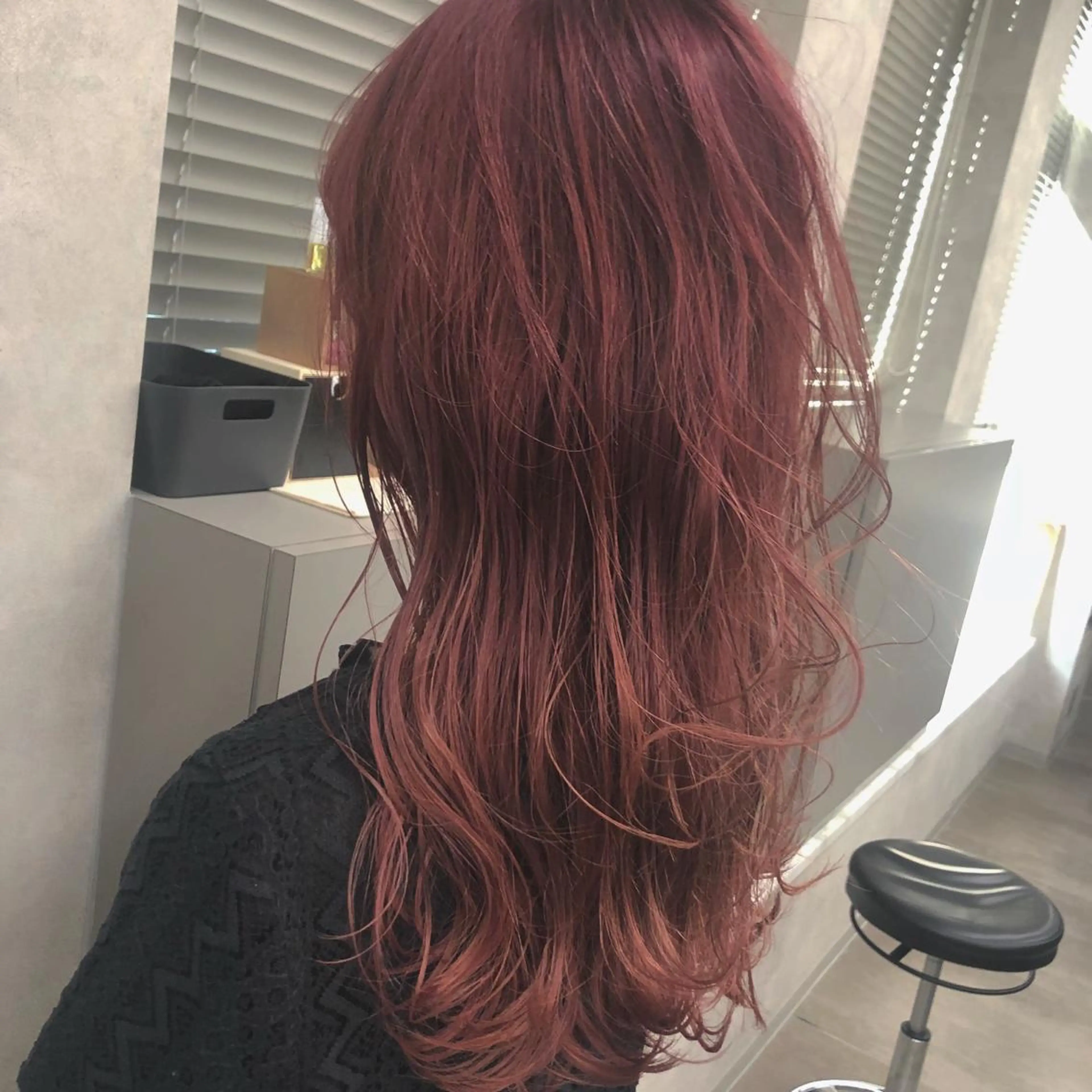 ロング カラー ヘアアレンジ ベージュカラー カシス 美髪矯正/透明感カラ ー🫧YUUKI🫧のヘアスタイル
