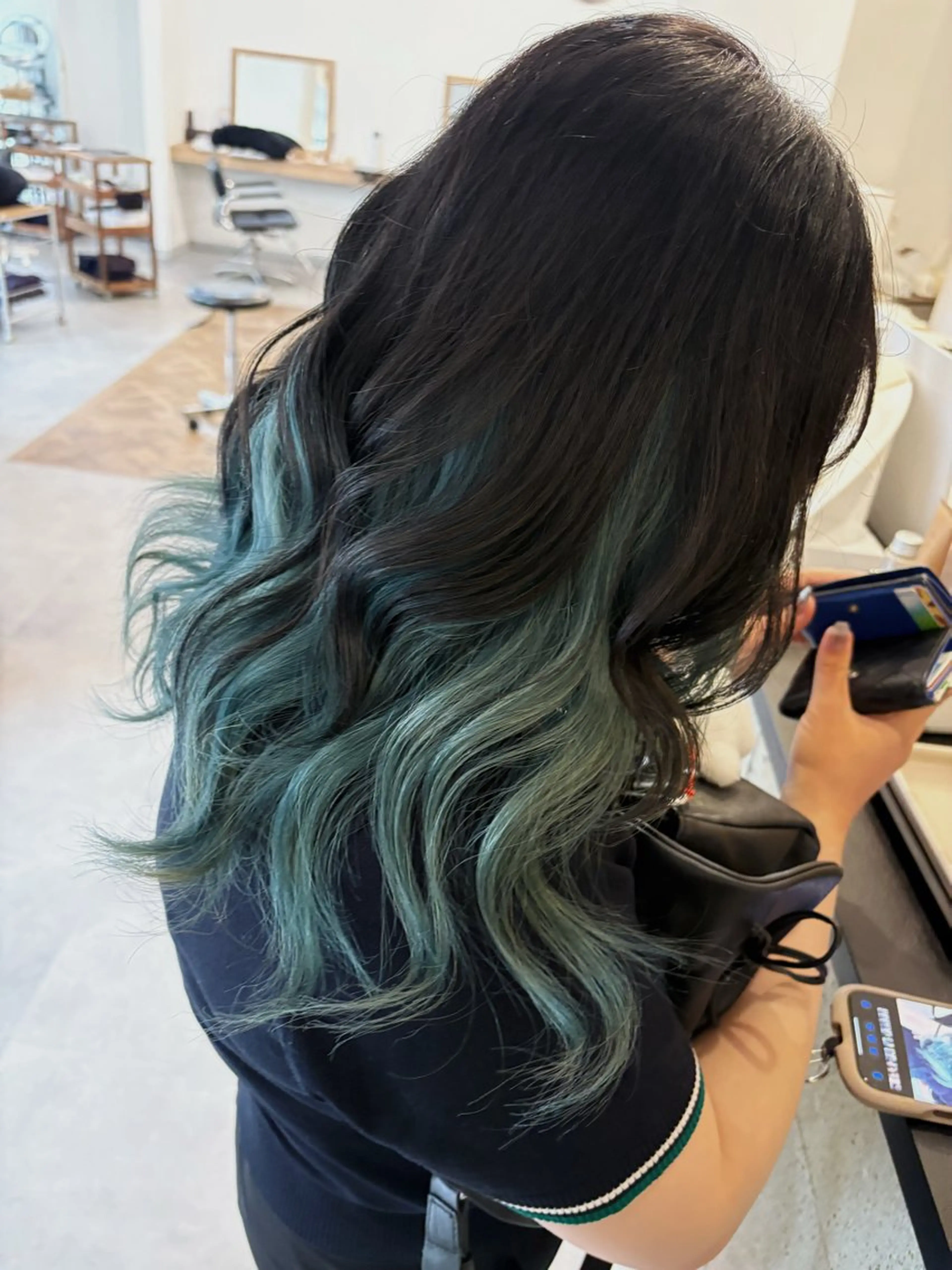 🪽ྀིブリーチありのデザインカラー🪽ྀི（インナーカラー、イヤリングカラー）の写真