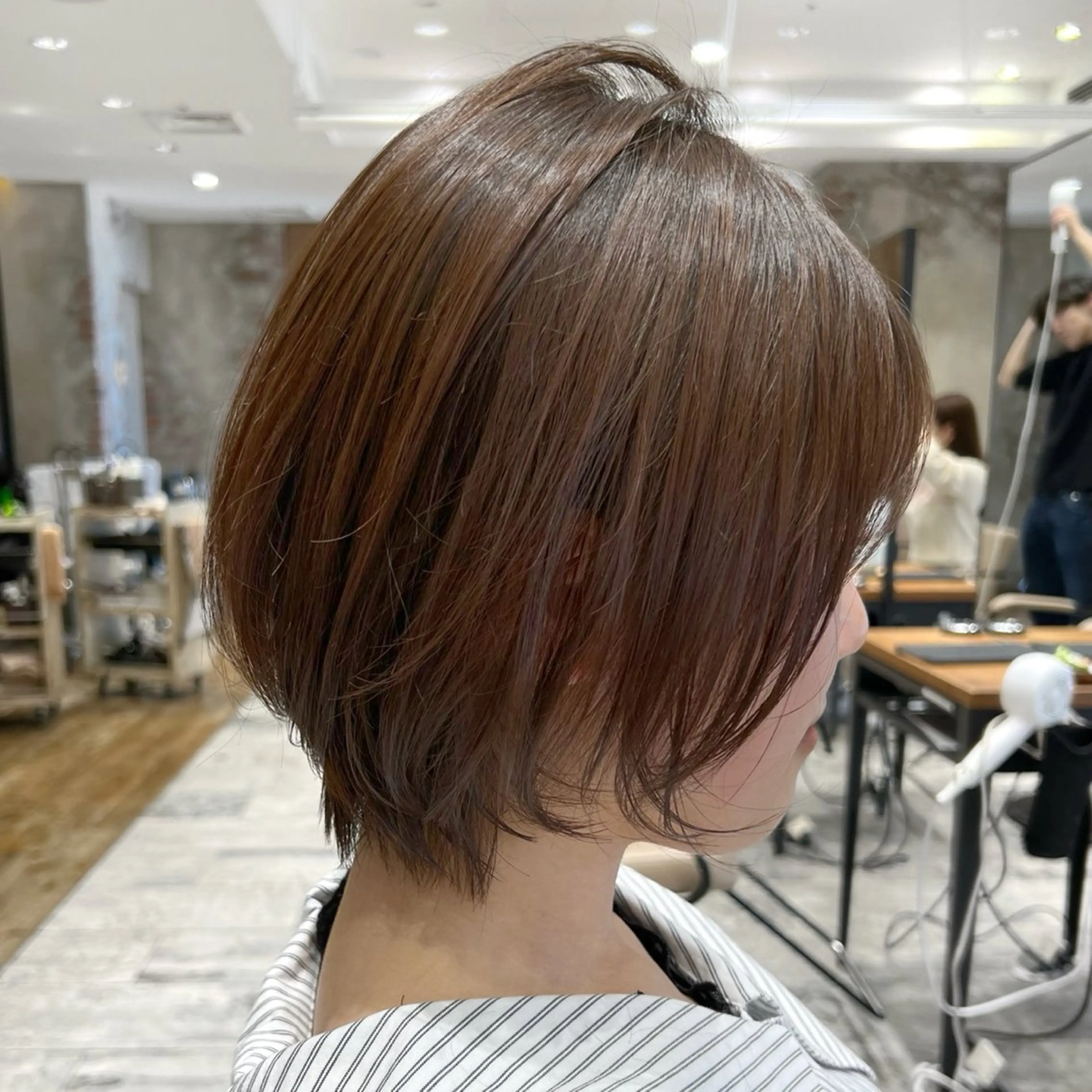 ショート カット トリートメント 💍新宿ショート 💍岩田莉奈のヘアスタイル