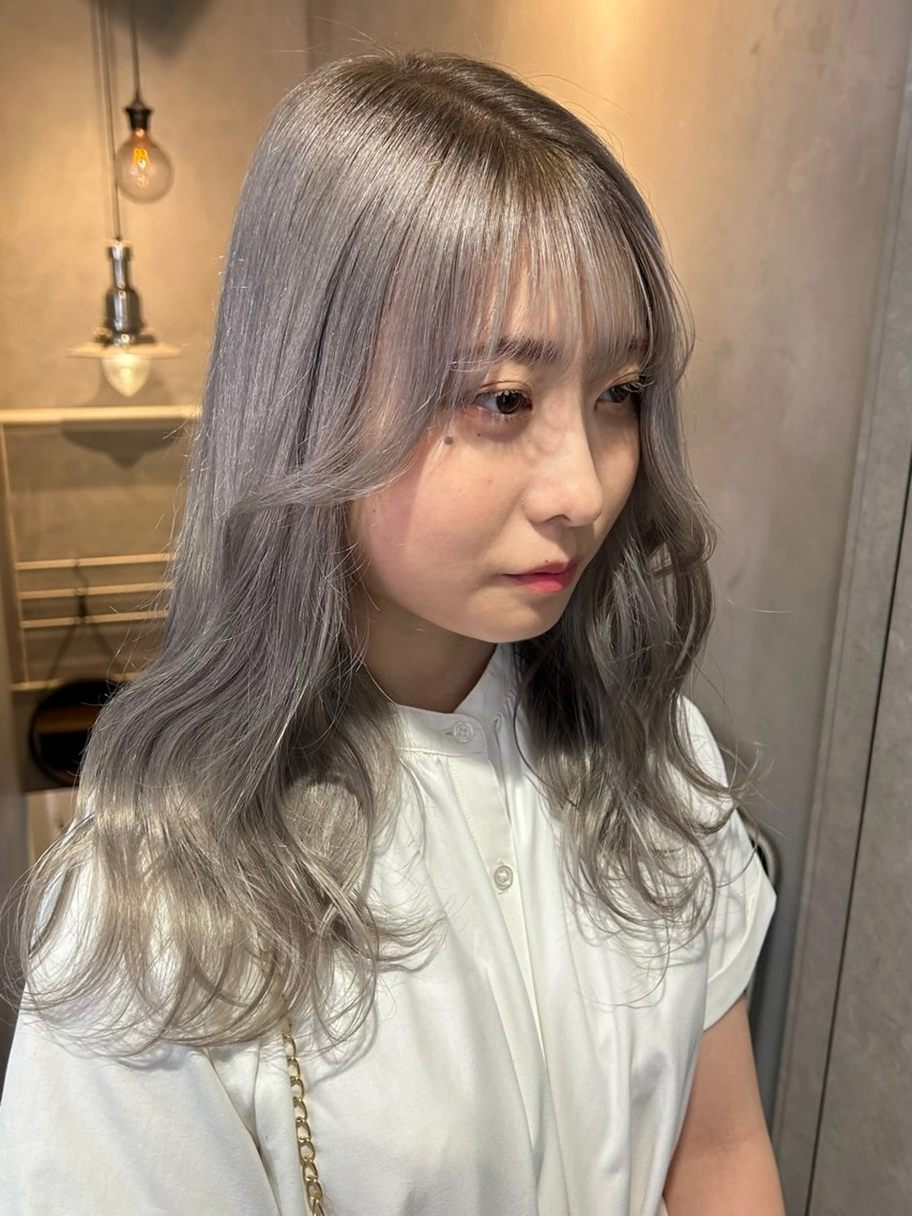 ロング カラー ブリーチ ダブルカラー シルバー ヘアカラー SHURI❤️‍🔥 中/韓mix ♡のヘアスタイル