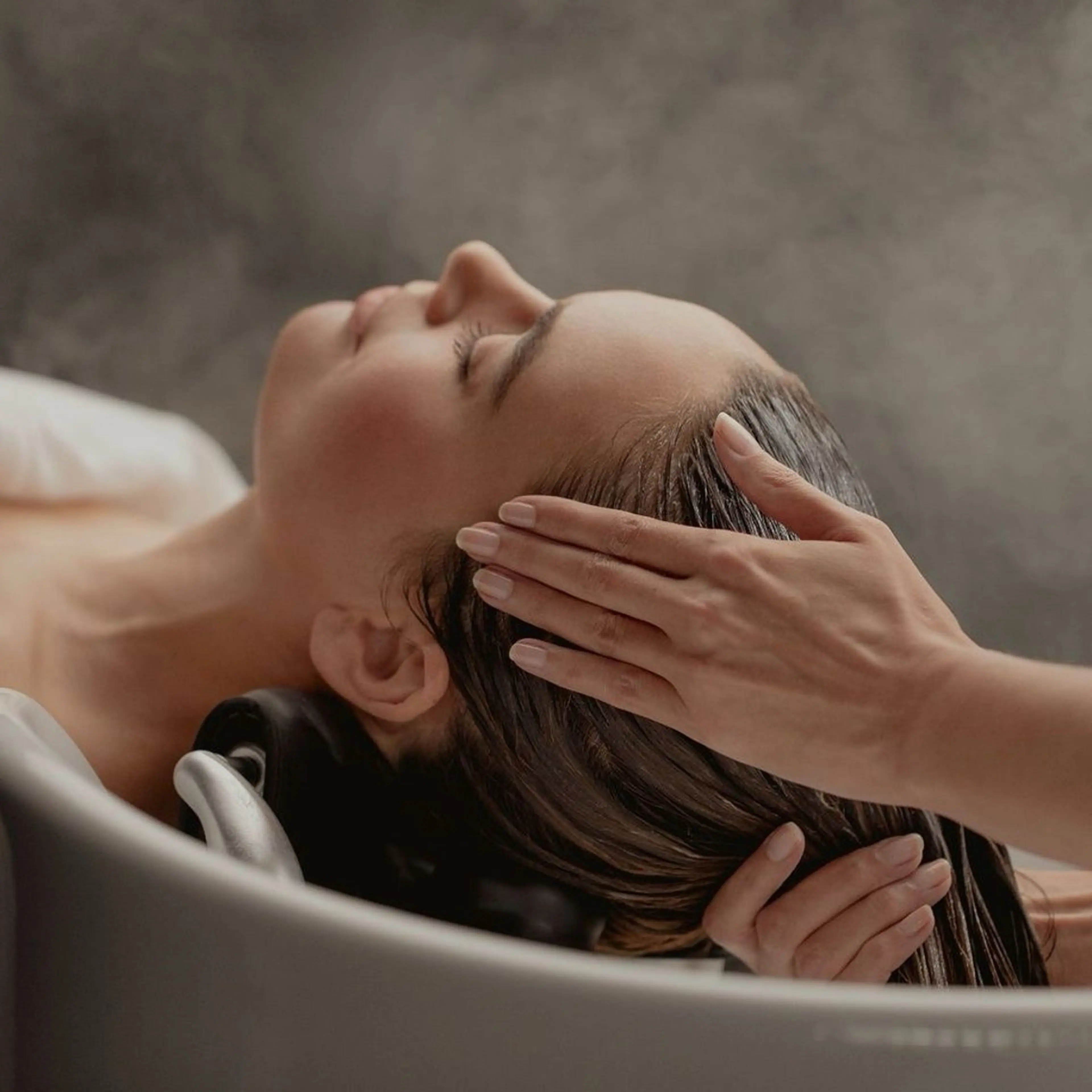 ミディアム ヘアカラー ヘッドスパ ヤノ ナオミのヘアスタイル