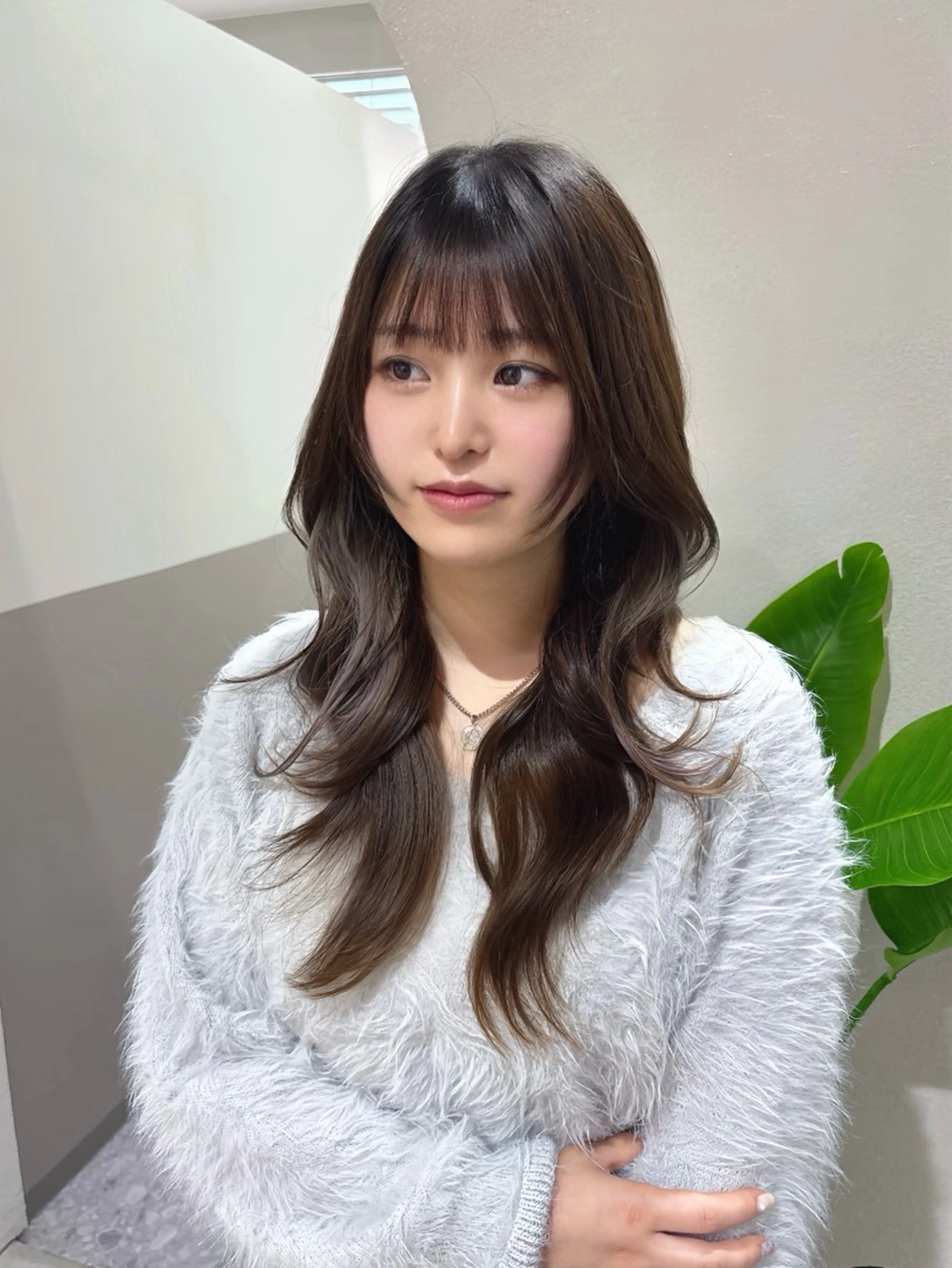 セミロング カラー 韓国レイヤー透明感 カラーヨウスケのヘアスタイル