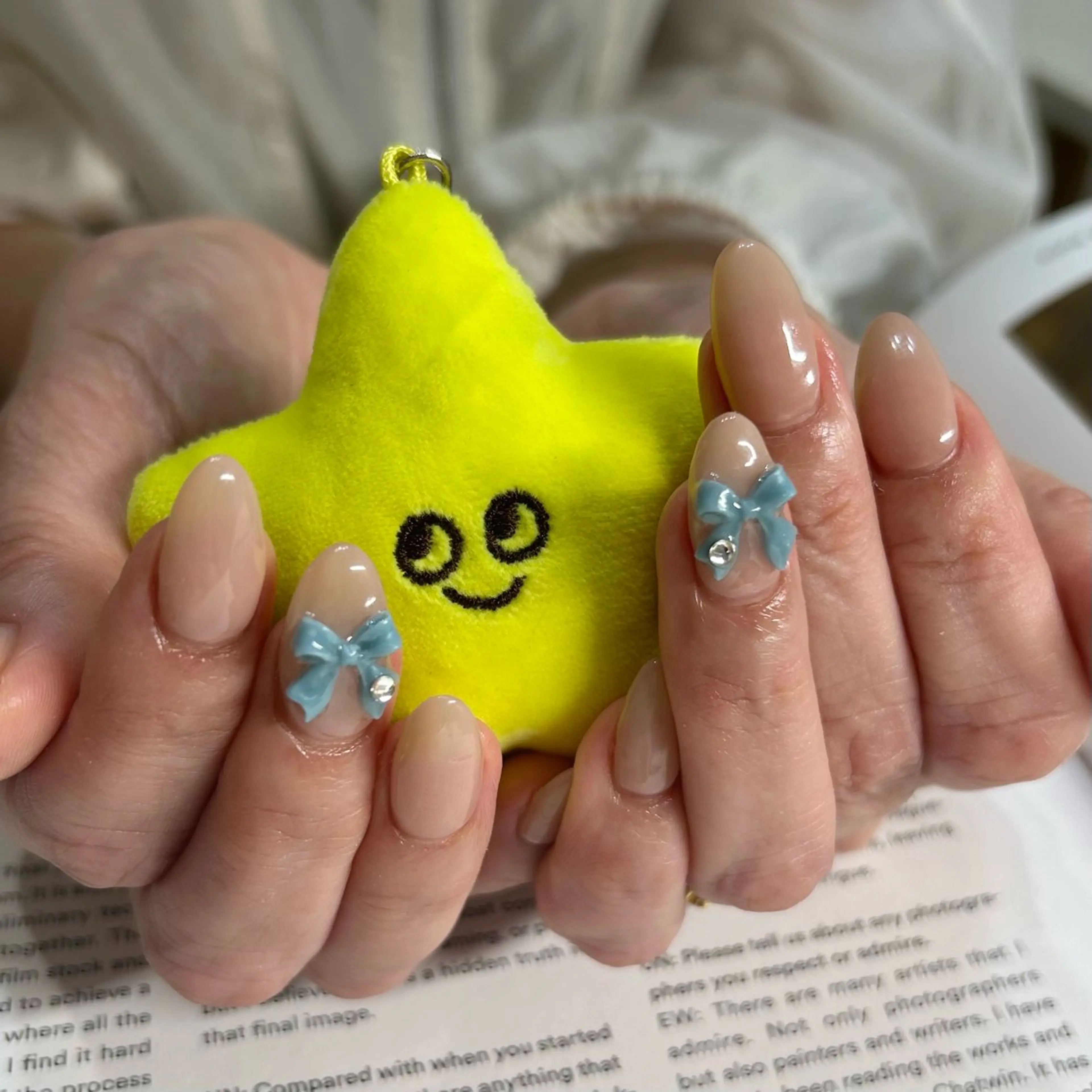 ネイル ブルー フットネイル ジェルネイル キラキラネイル 韓国ネイル RooM -mizuki-のネイルデザイン