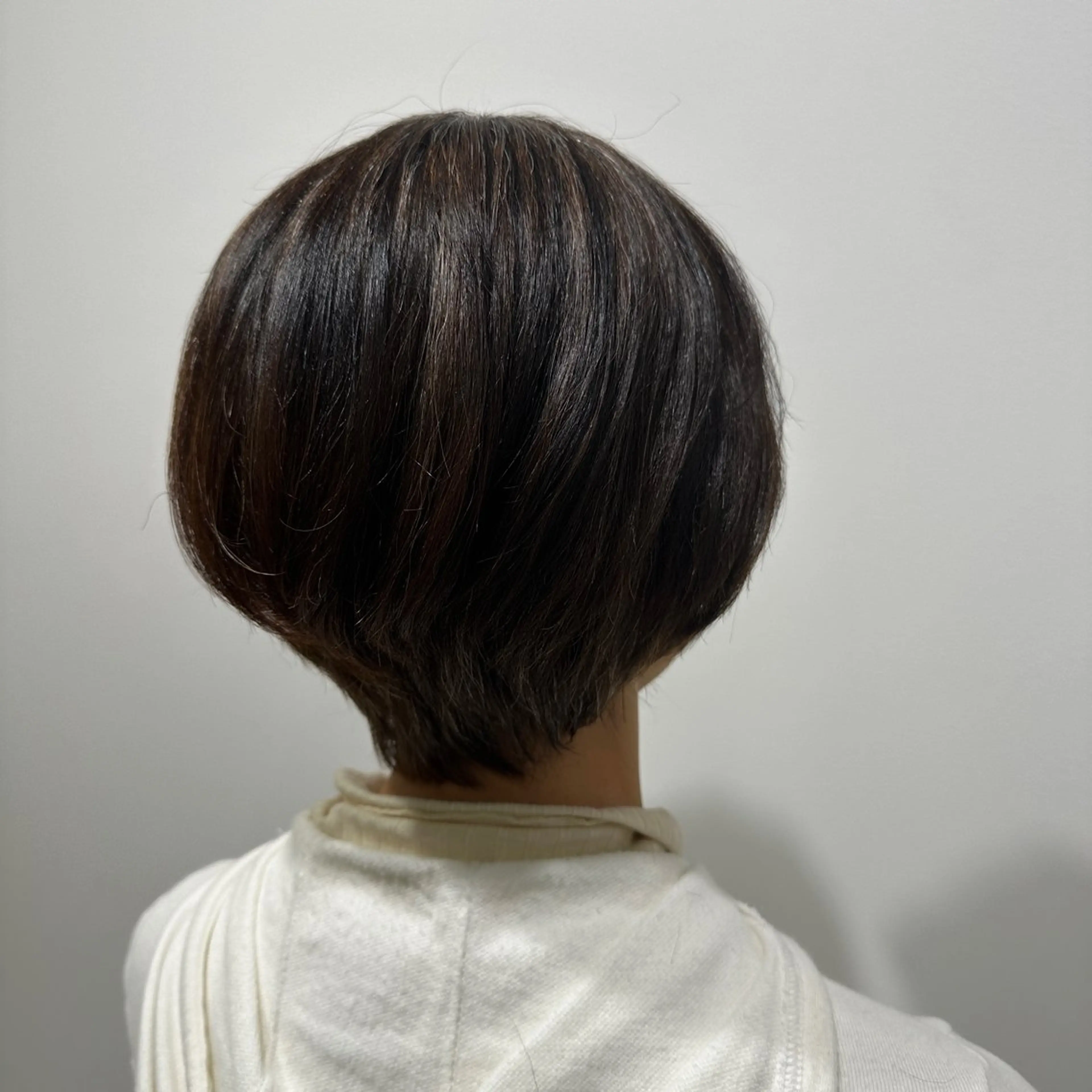 ショート カット 大人可愛いスタイル 提案✨佐藤純菜のヘアスタイル