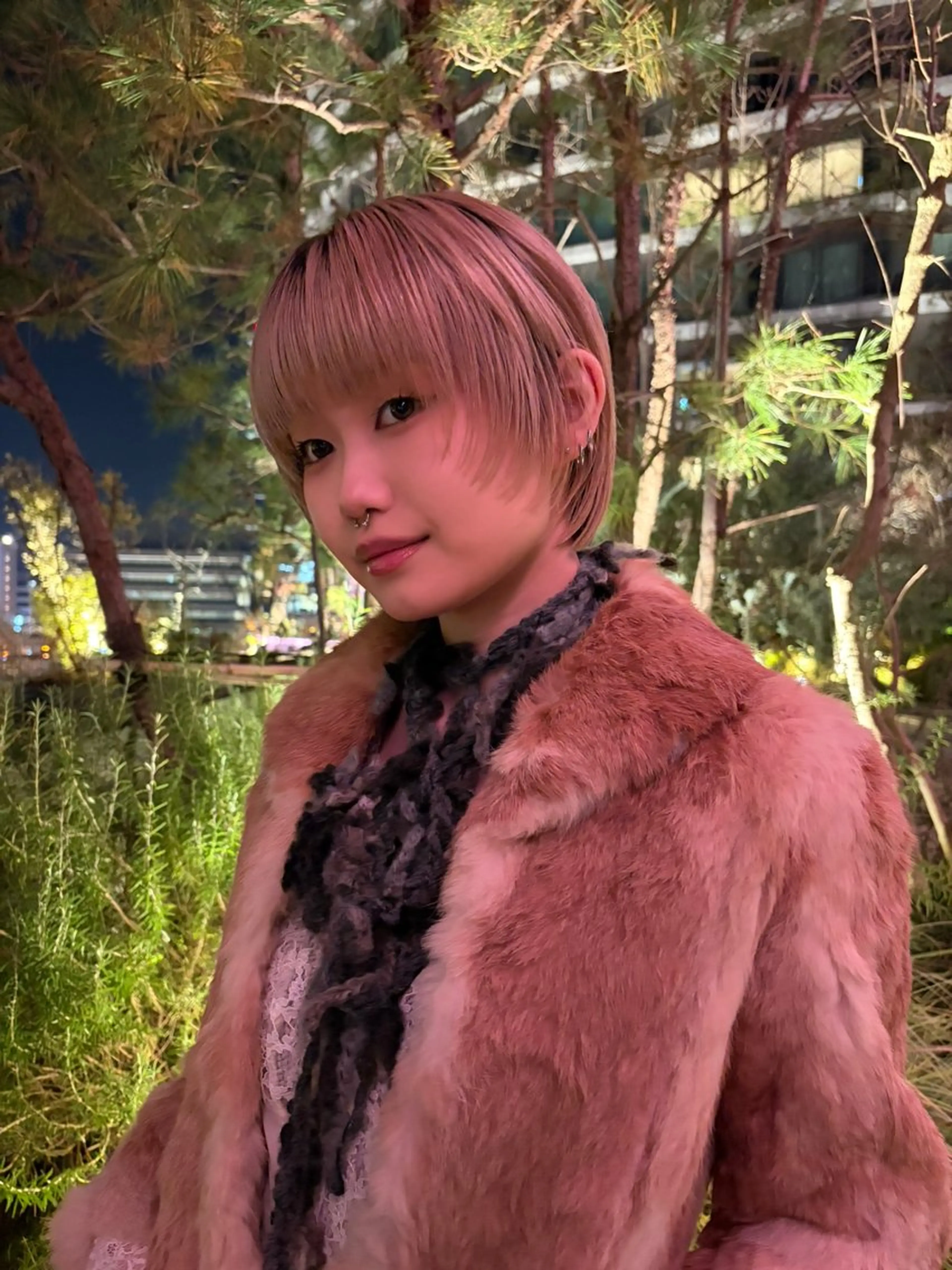 ショート 顔まわりレイヤー 顔周りカット レイヤーカット ATENA AVEDA所属・sayaka / ショートカットのヘアスタイル