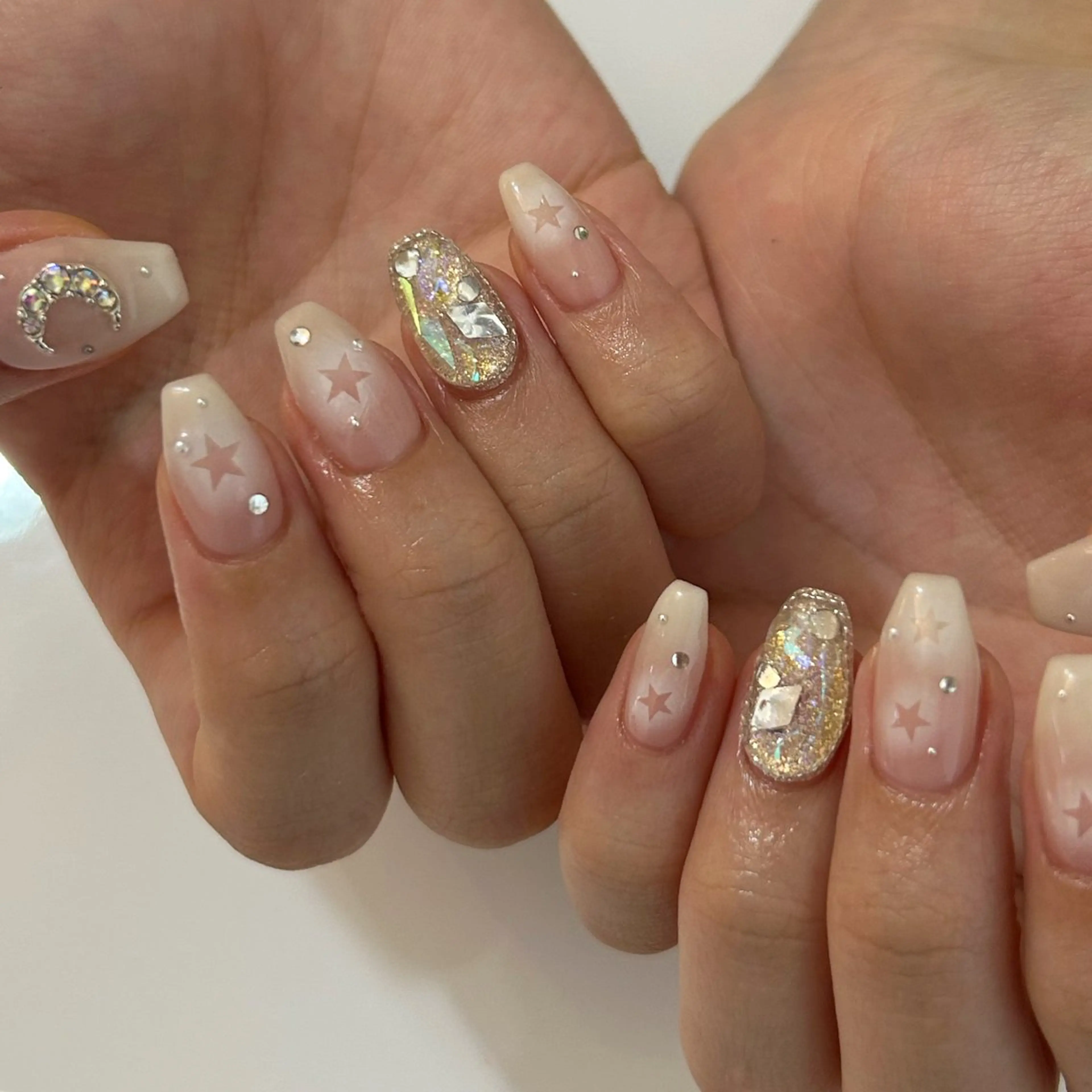 ネイル ハンドネイル ViViA momokaのネイルデザイン