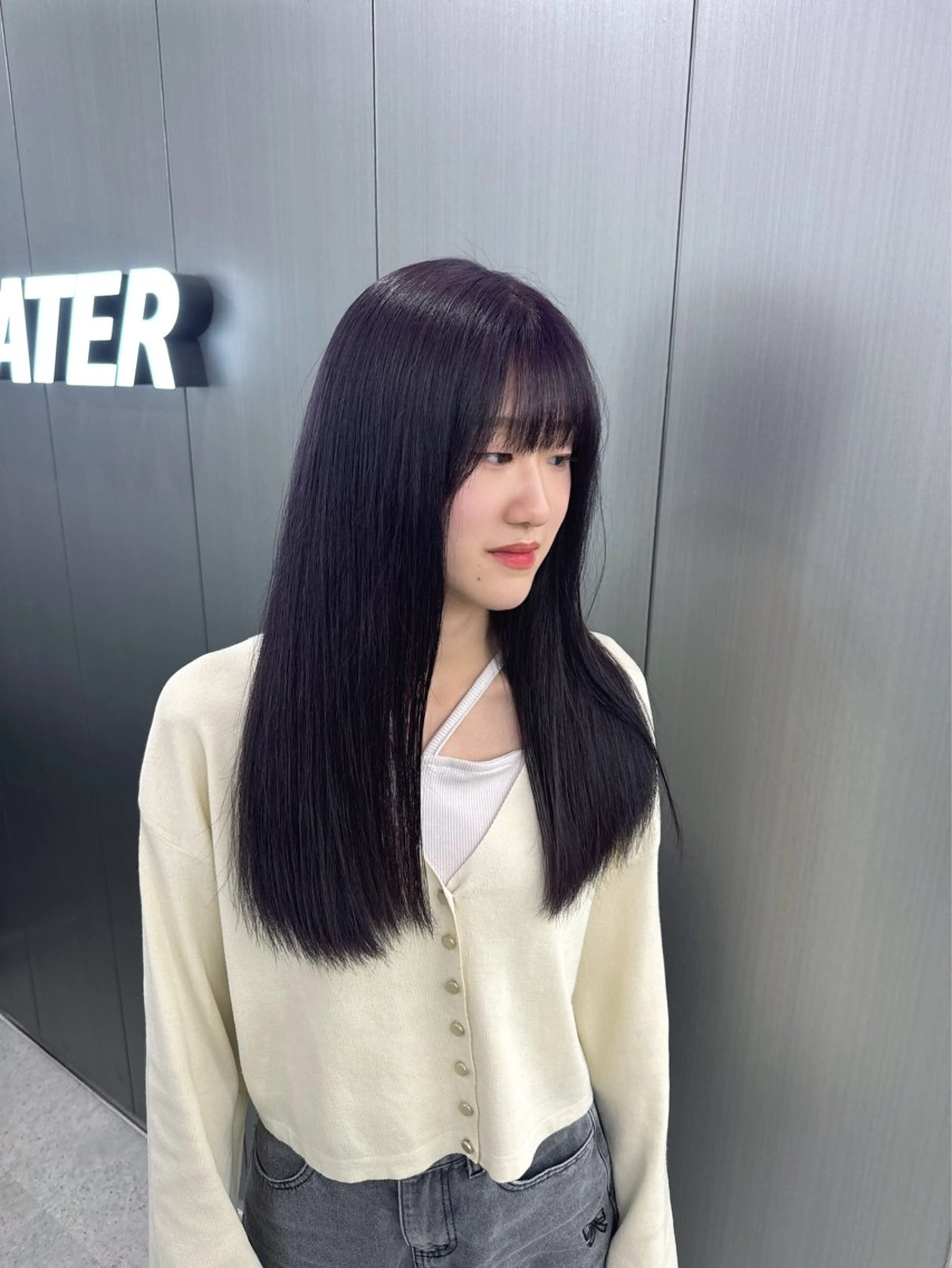 ロング カラー 暗髪🩶ラベンダー/ ブルー/ユウナ🤍のヘアスタイル