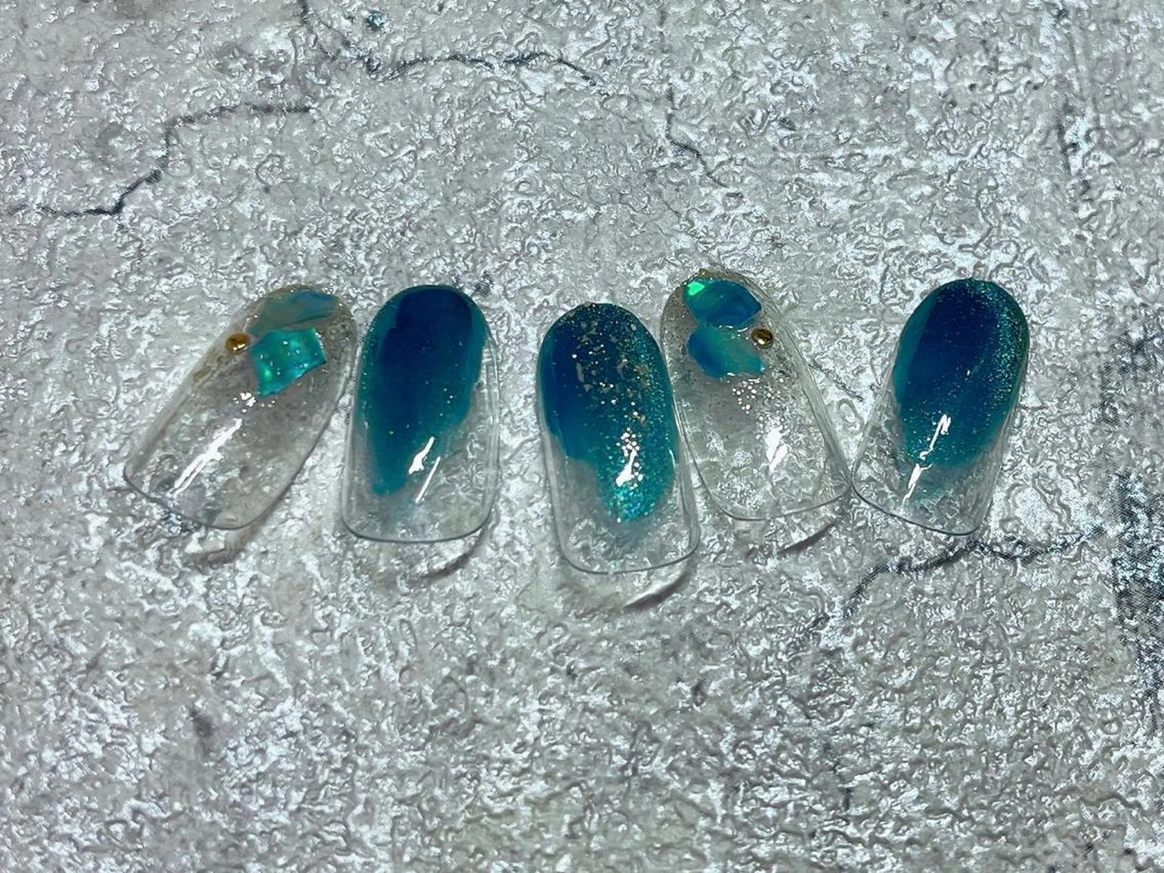 ネイル オーロラネイル フラワーネイル フットネイル フレンチネイル ジェルネイル mogunail &blowのネイルデザイン