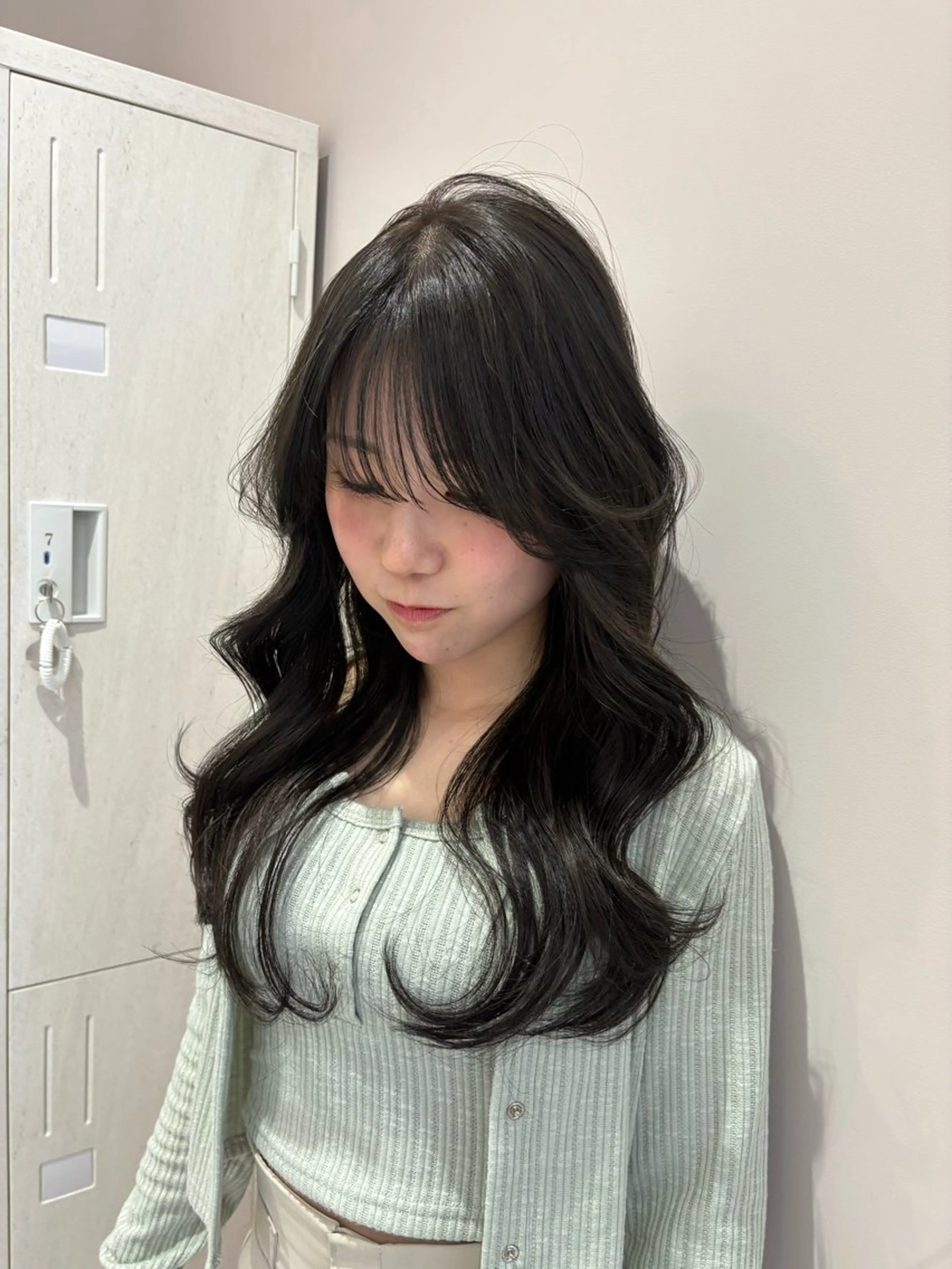 レイヤーカット➕キューティクル補正トリートメントの写真