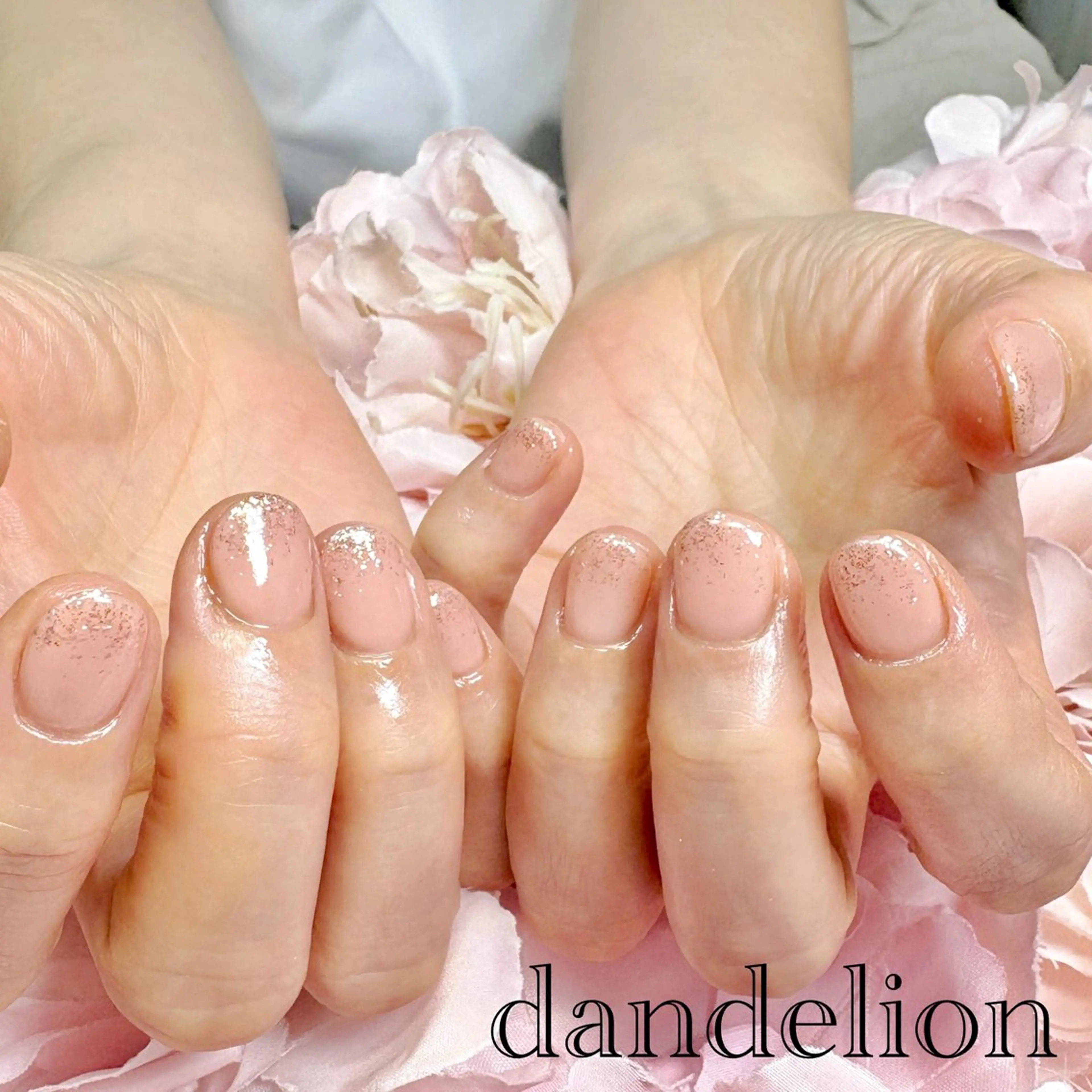 ネイル ハンドネイル ハンドケア dandelion ダンデライオンのネイルデザイン