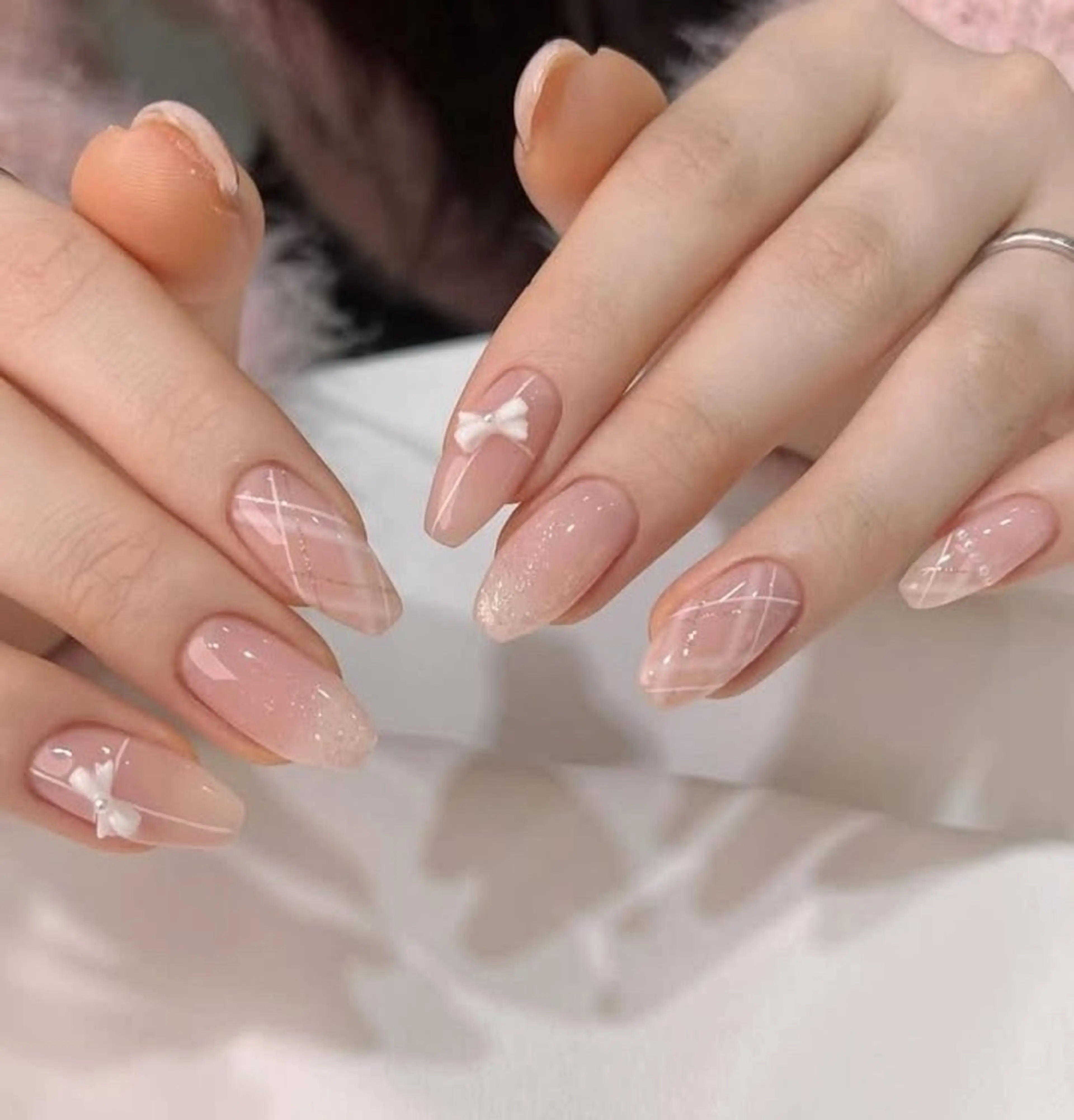 カラー グラデーションカラー ピンクカラー ハンドネイル AIN Nailのネイルデザイン