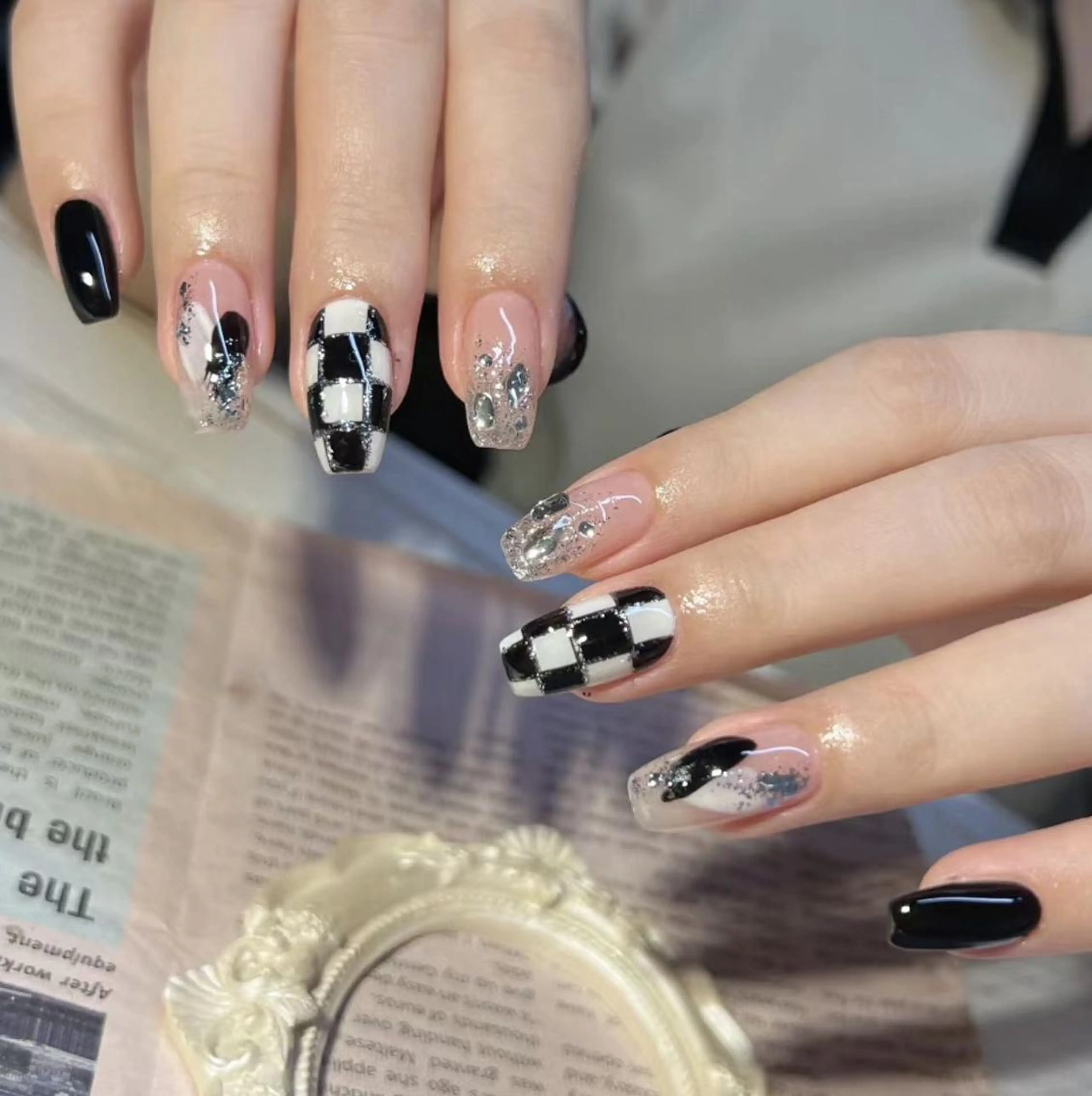 ネイル アートネイル 長さ出し ネイルチップ Queens ciciのネイルデザイン