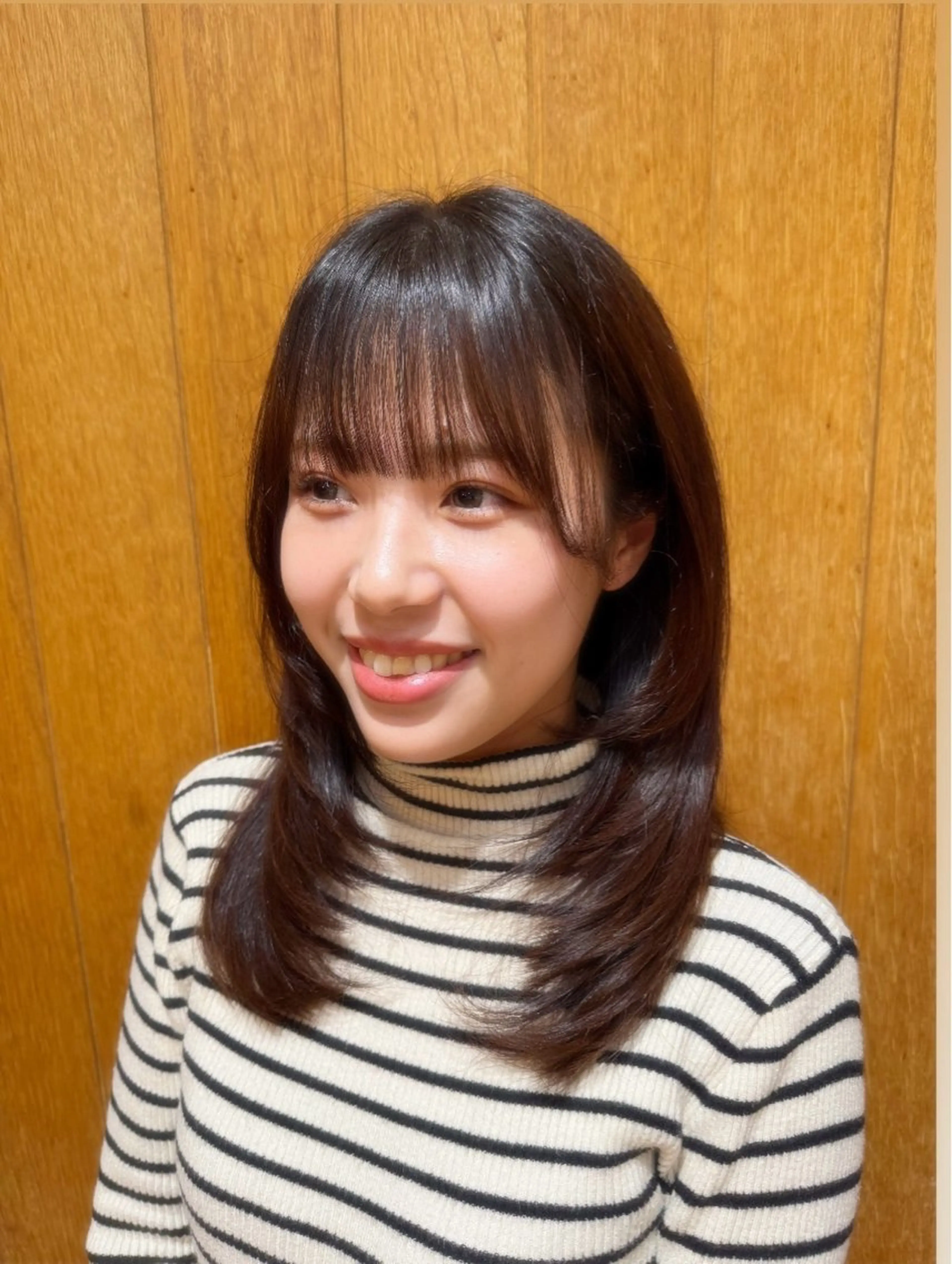 ミディアム 🌱艶髪ストレート✨ 🦖せりか🦖のヘアスタイル