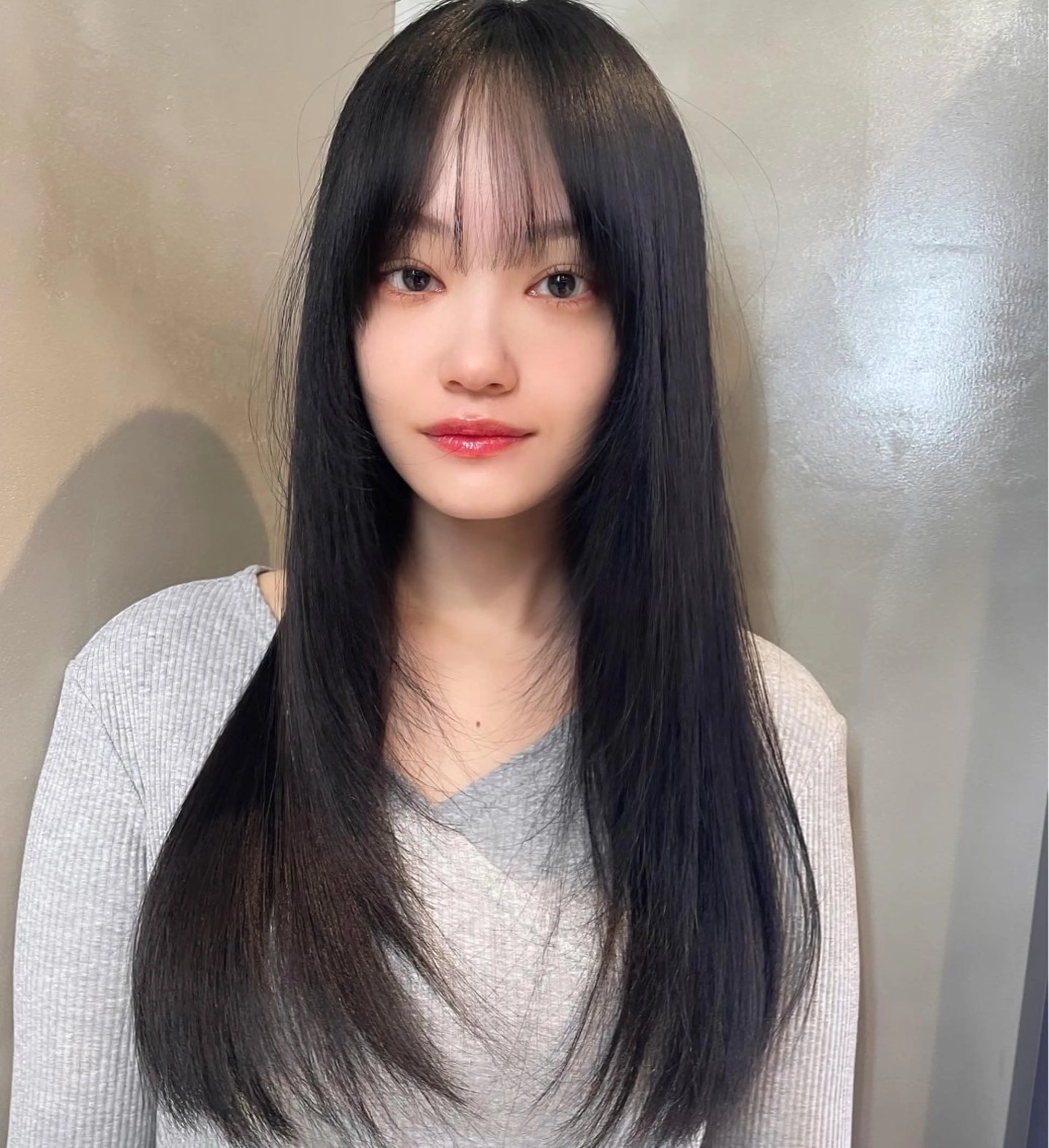 ロング カット 縮毛矯正 韓国ヘア🇰🇷 YURIYAのヘアスタイル