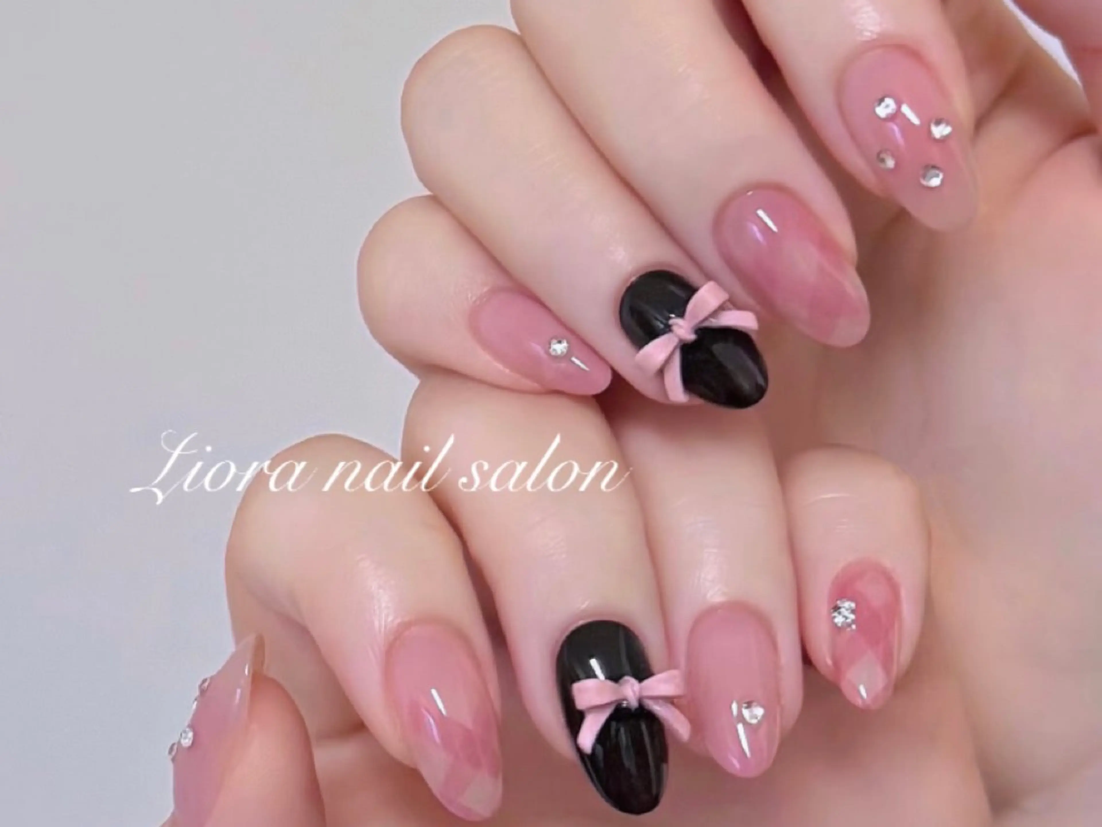 ネイル フレンチネイル ジェルネイル ガーリー グラデーション キラキラネイル ハンドネイル Liora nail スカルプ専門店のネイルデザイン