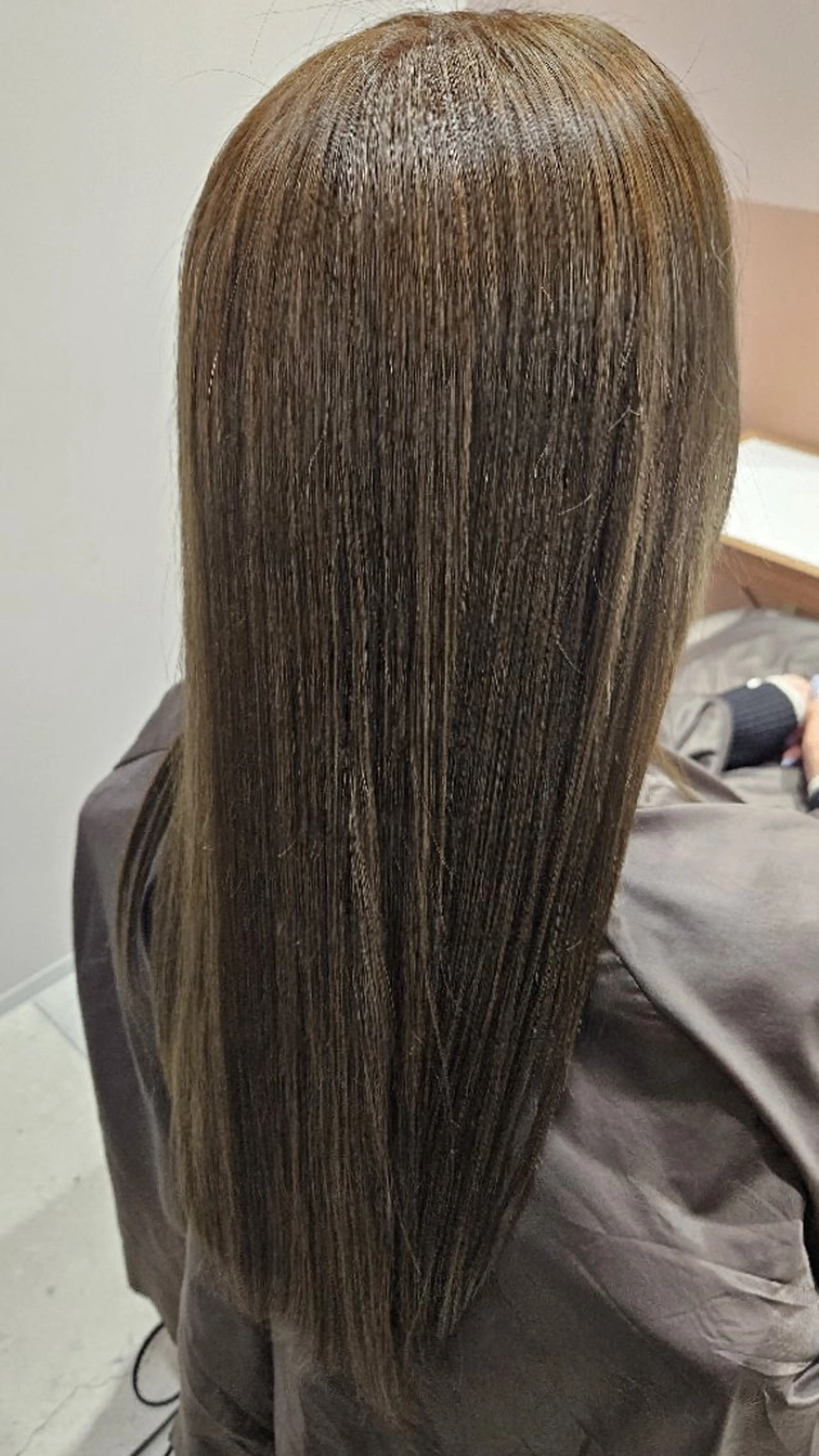 ロング カラー 佐藤 宏紀のヘアスタイル