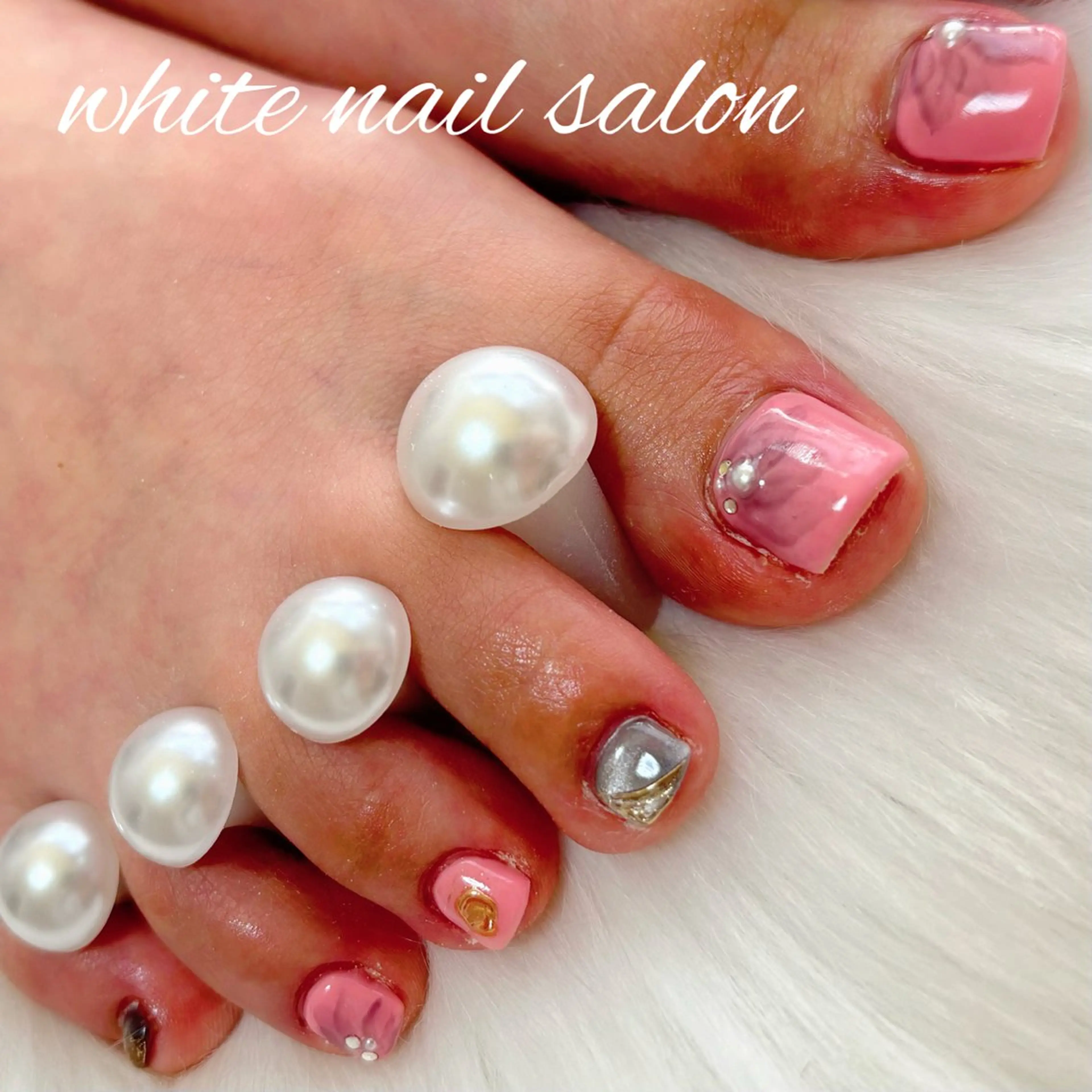 ネイル フットネイル フットネイル white nail salonのネイルデザイン