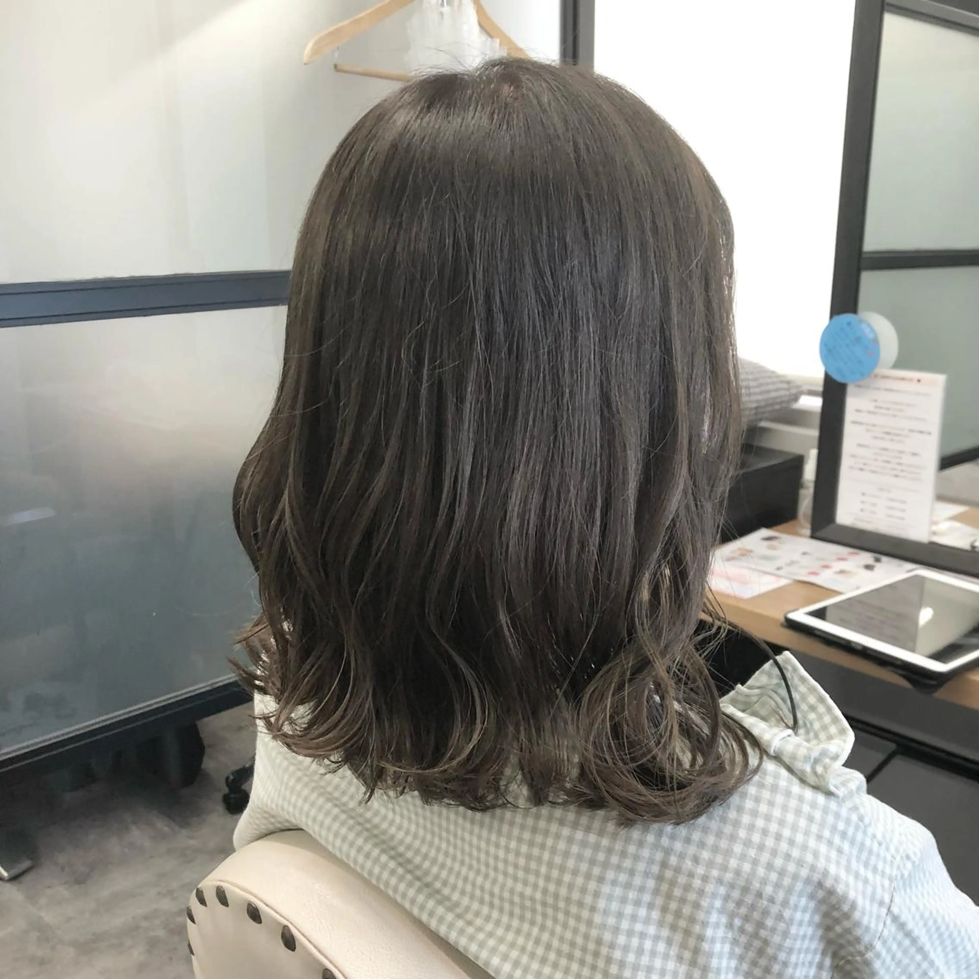 ロング カラー ヘアアレンジ アディクシーカラー アッシュ ベージュカラー 黒髪 ブリーチ カット ヘアカラー JURI🤎 ワンカールレイヤーのヘアスタイル