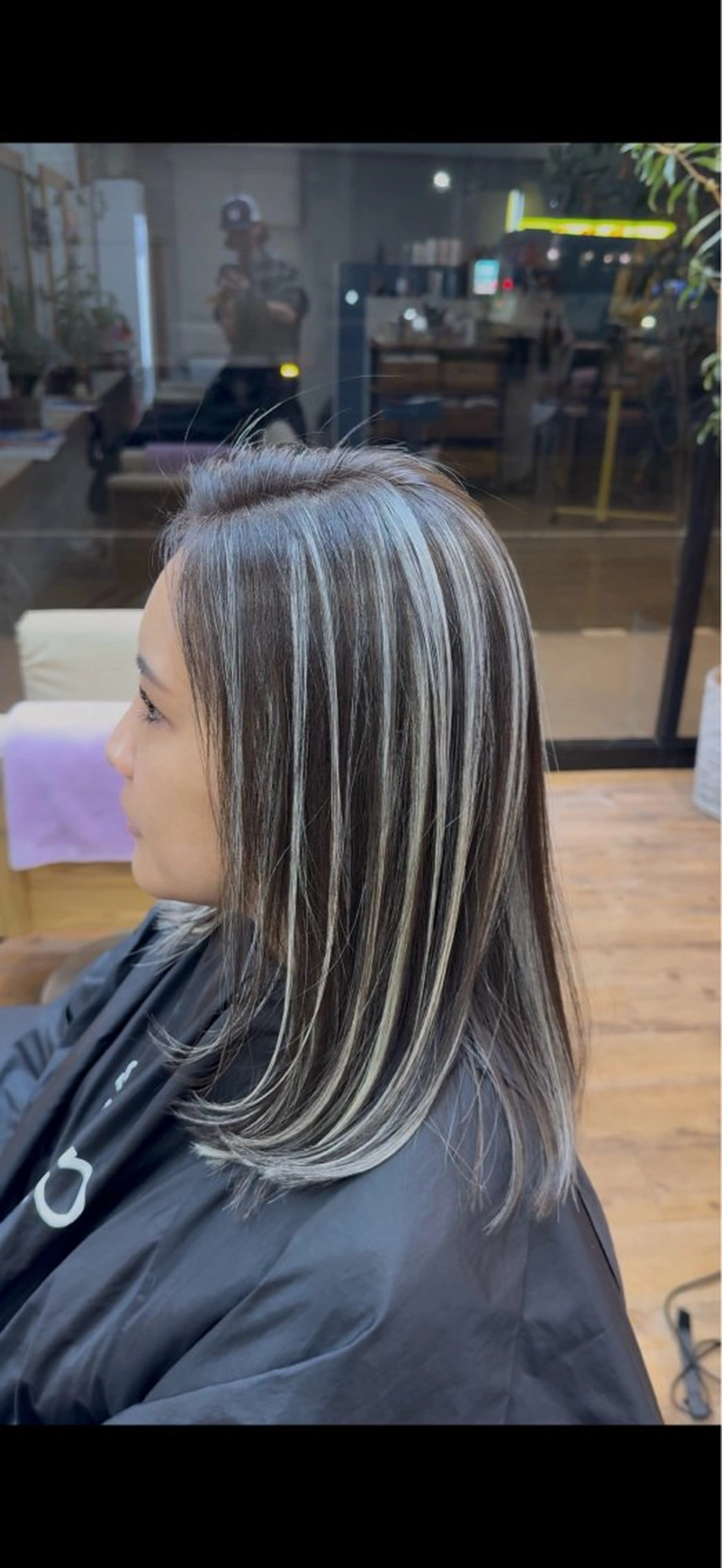 セミロング カラー ハイライトカラー 3Dハイライト ハイライト ヘアカラー トリートメント 🌈ハイライト特化 🌈 🐶ノザワ🐶のヘアスタイル