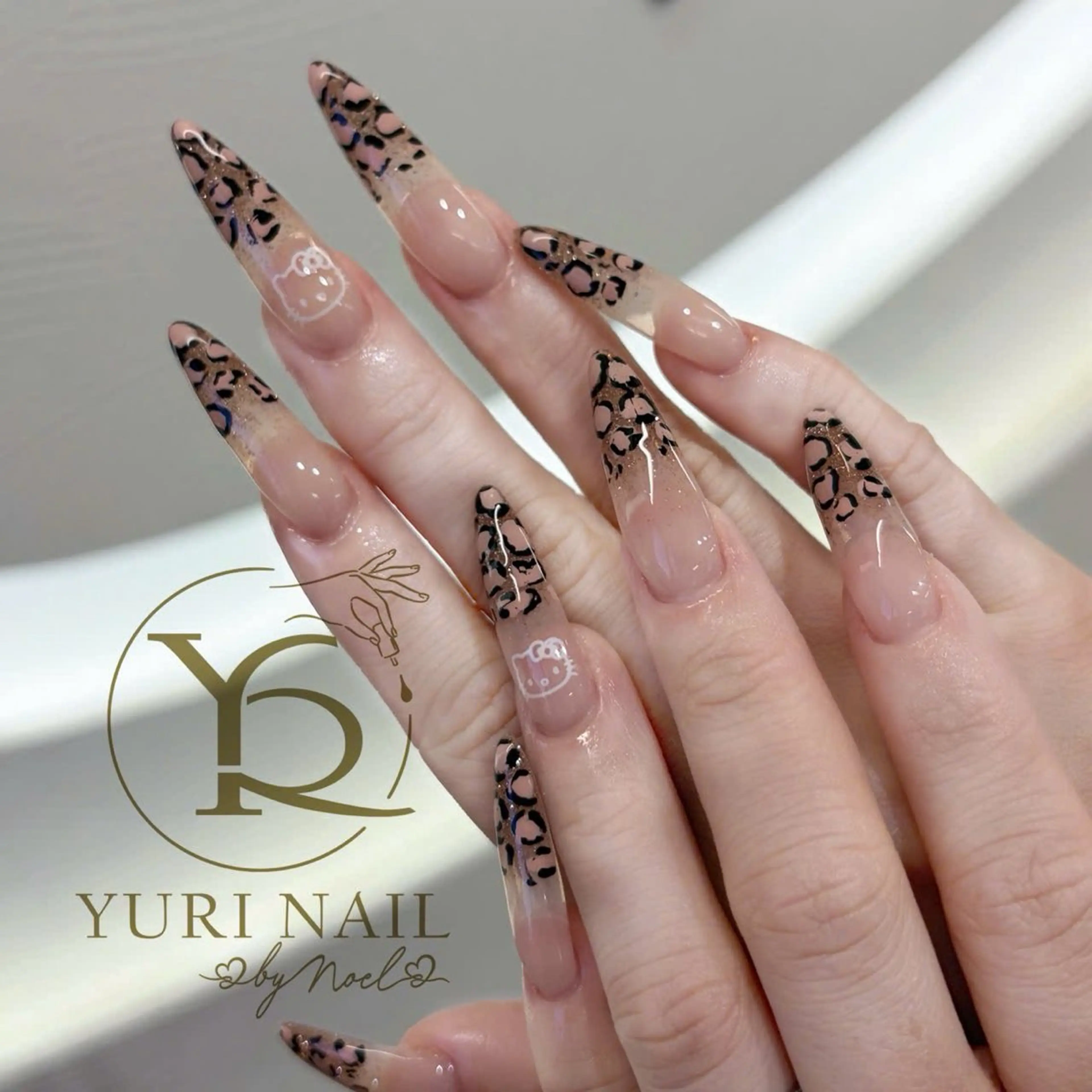 ネイル チークネイル フットネイル フレンチネイル 韓国ネイル 水色 ハンドネイル フットネイル ハンドケア YURI Nail NARITAのネイルデザイン