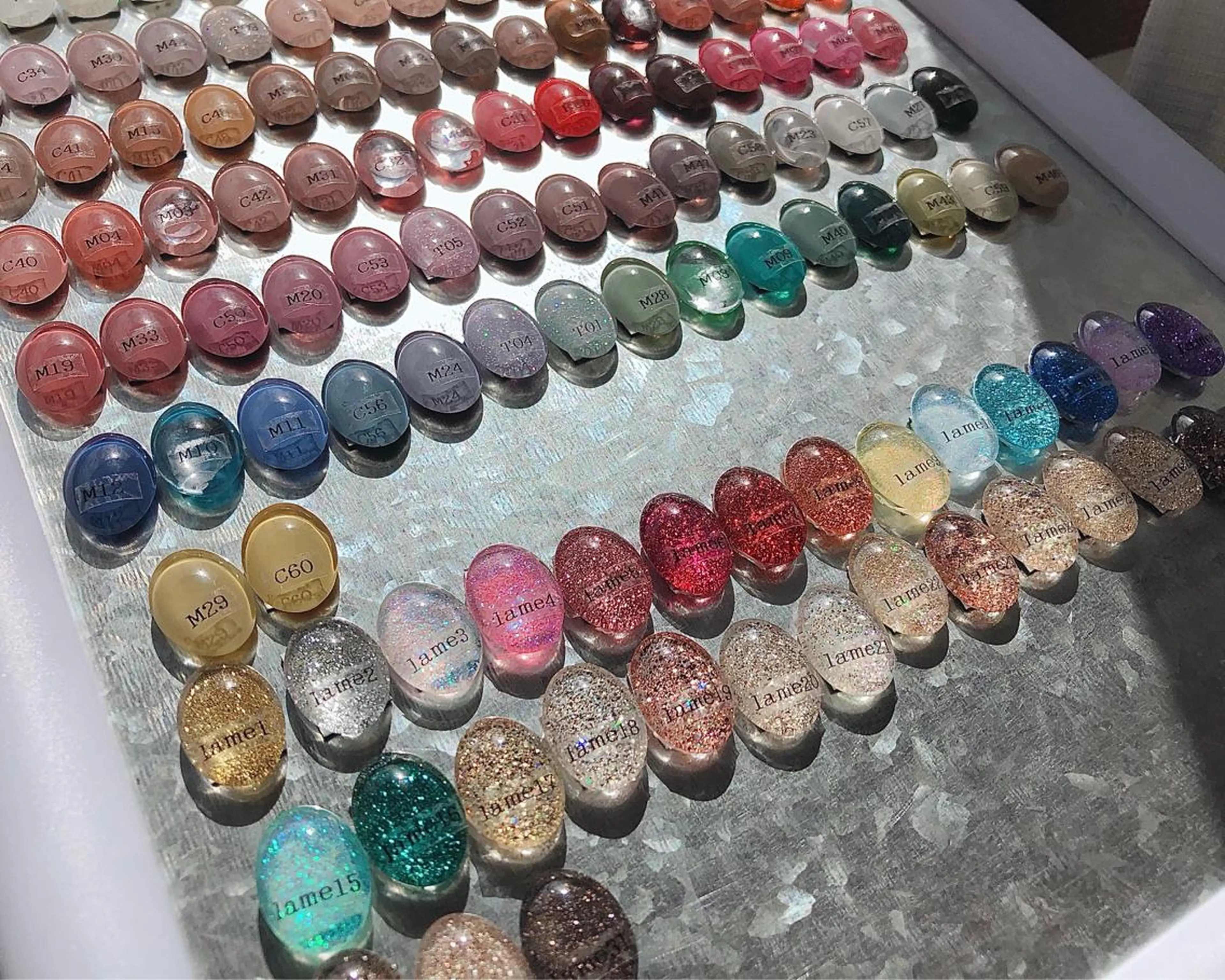 ネイル マグネットネイル ミラーネイル ハンドネイル nail heron所属・saki_ nail heronのネイルデザイン