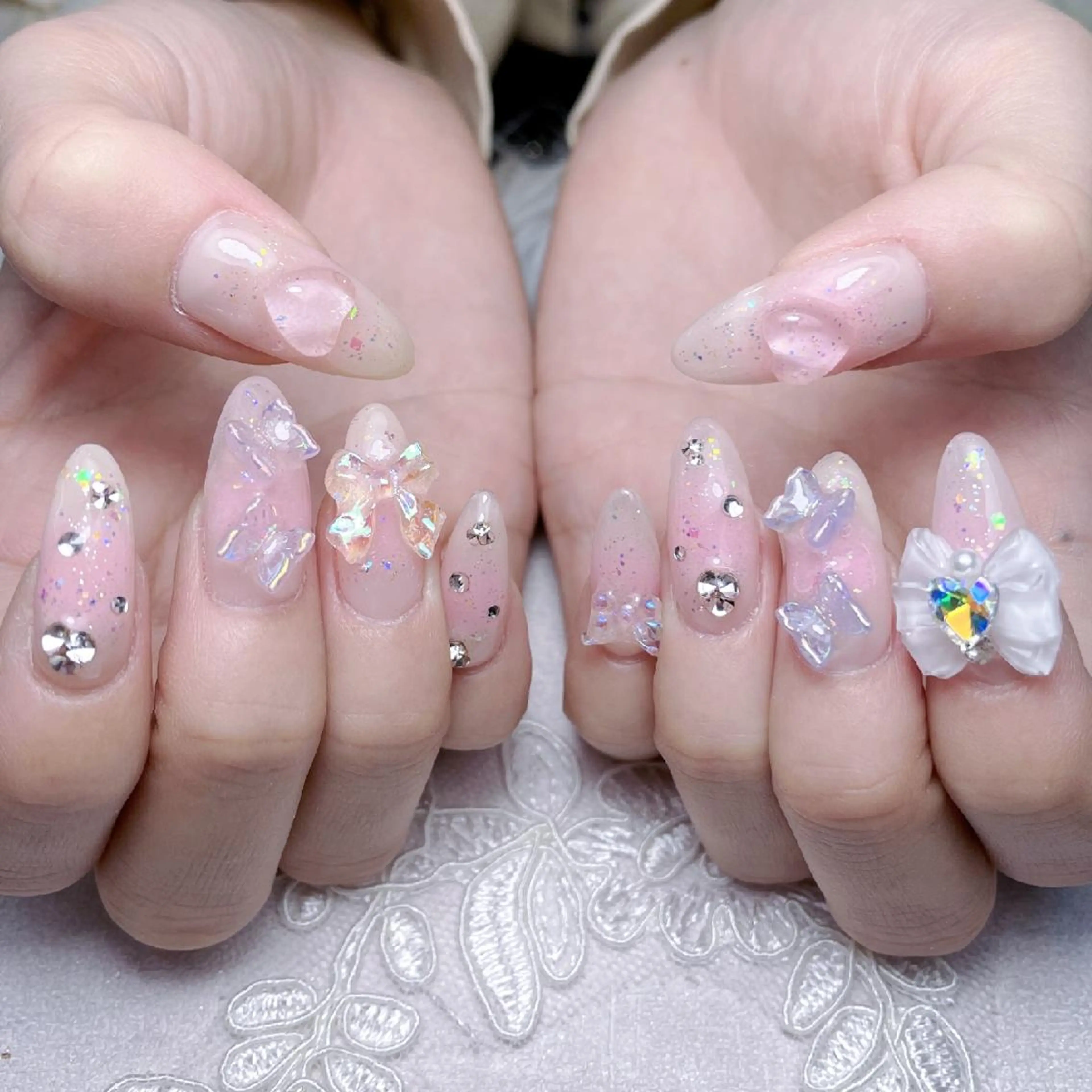 ネイル オーロラネイル フレンチネイル ハート 韓国ネイル ミラーネイル princess スカルプ専門店のネイルデザイン