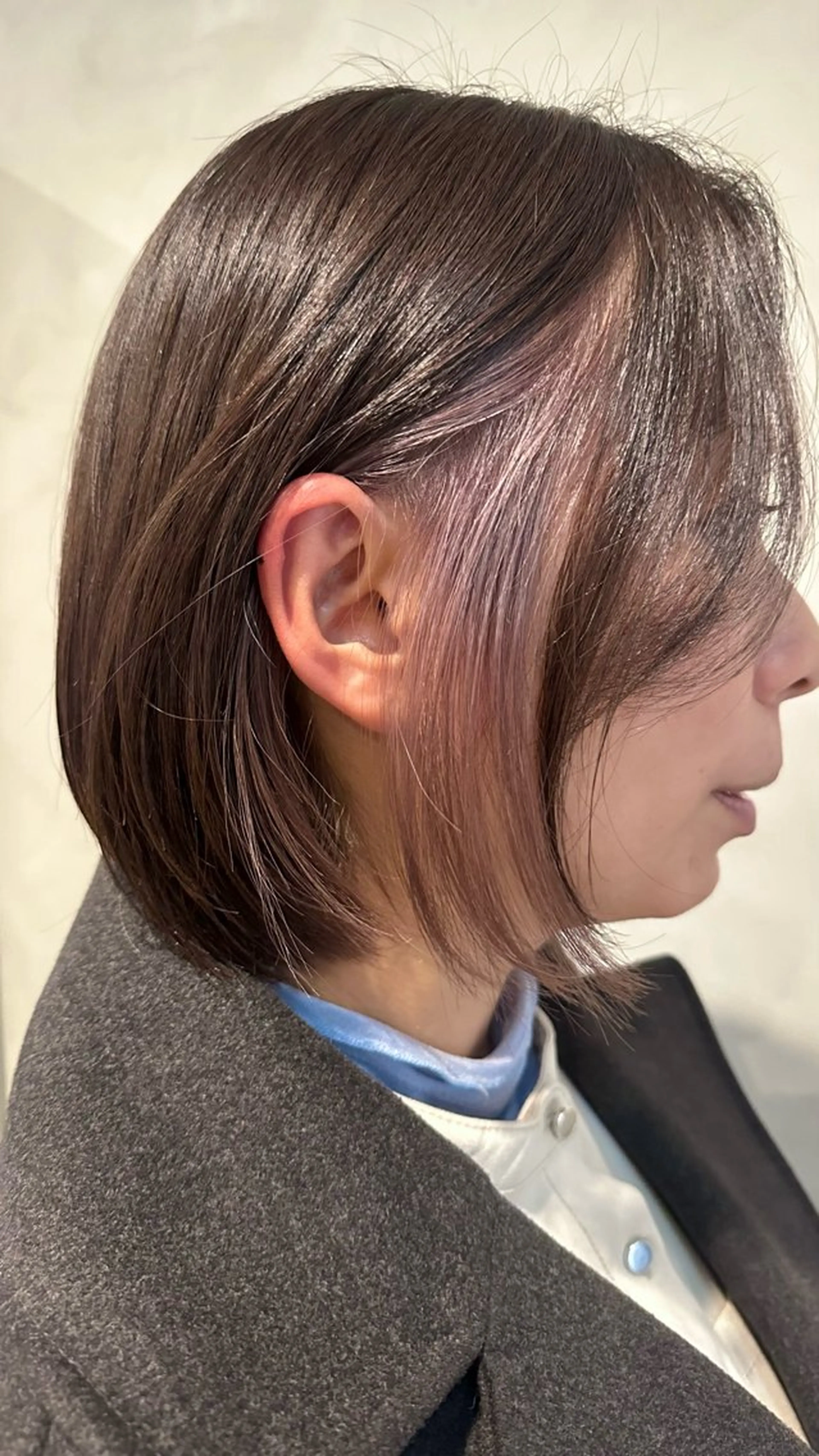 ミディアム カラー ベージュカラー インナーカラー ミルクティーベージュ Yuki☺︎パーマ レイヤーカットのヘアスタイル
