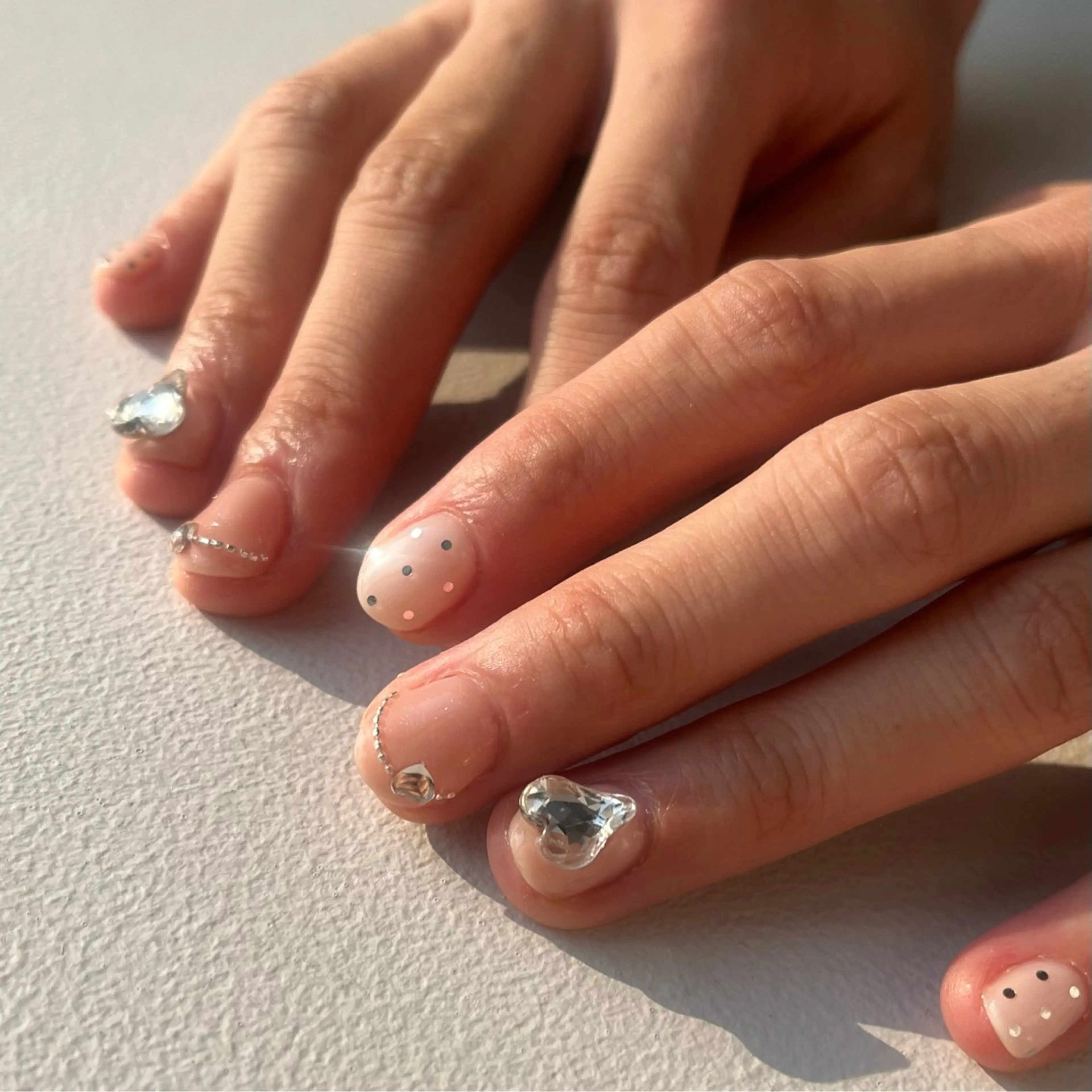 ネイル キラキラネイル ワンホンネイル KARIN LANDHAKATAのネイルデザイン