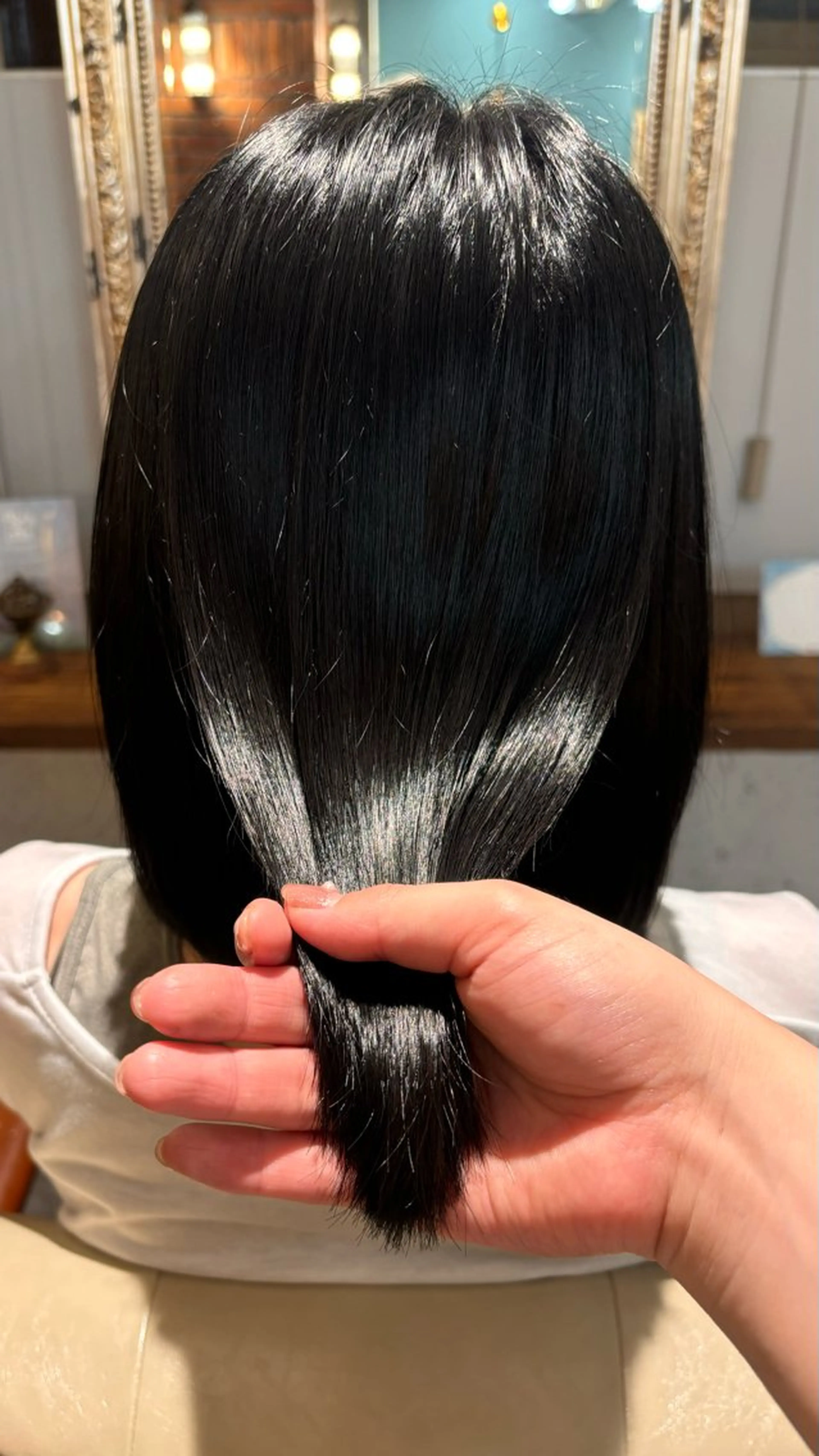 ミディアム 平出 千尋のヘアスタイル
