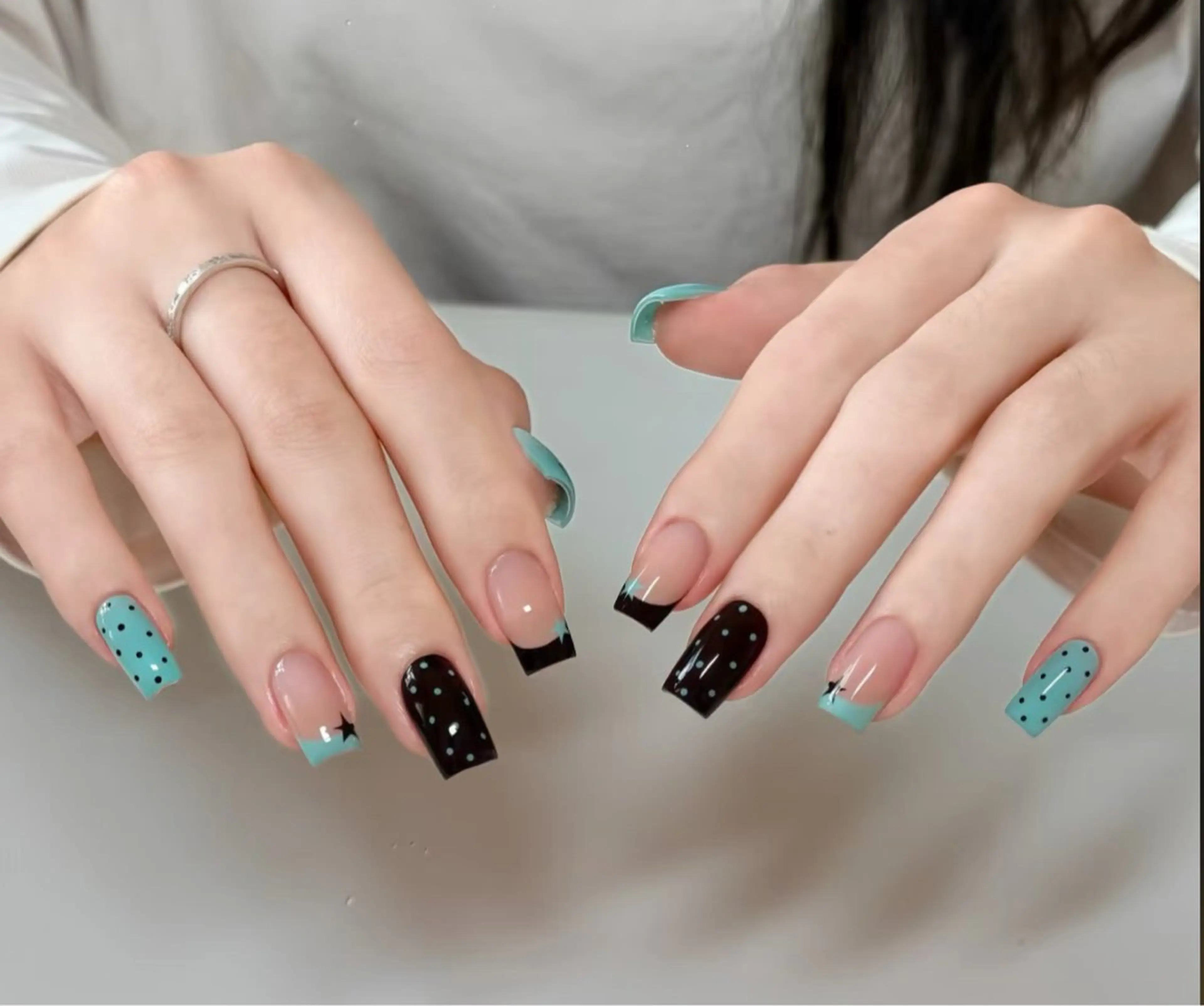 ネイル バ ヤリカクのネイルデザイン