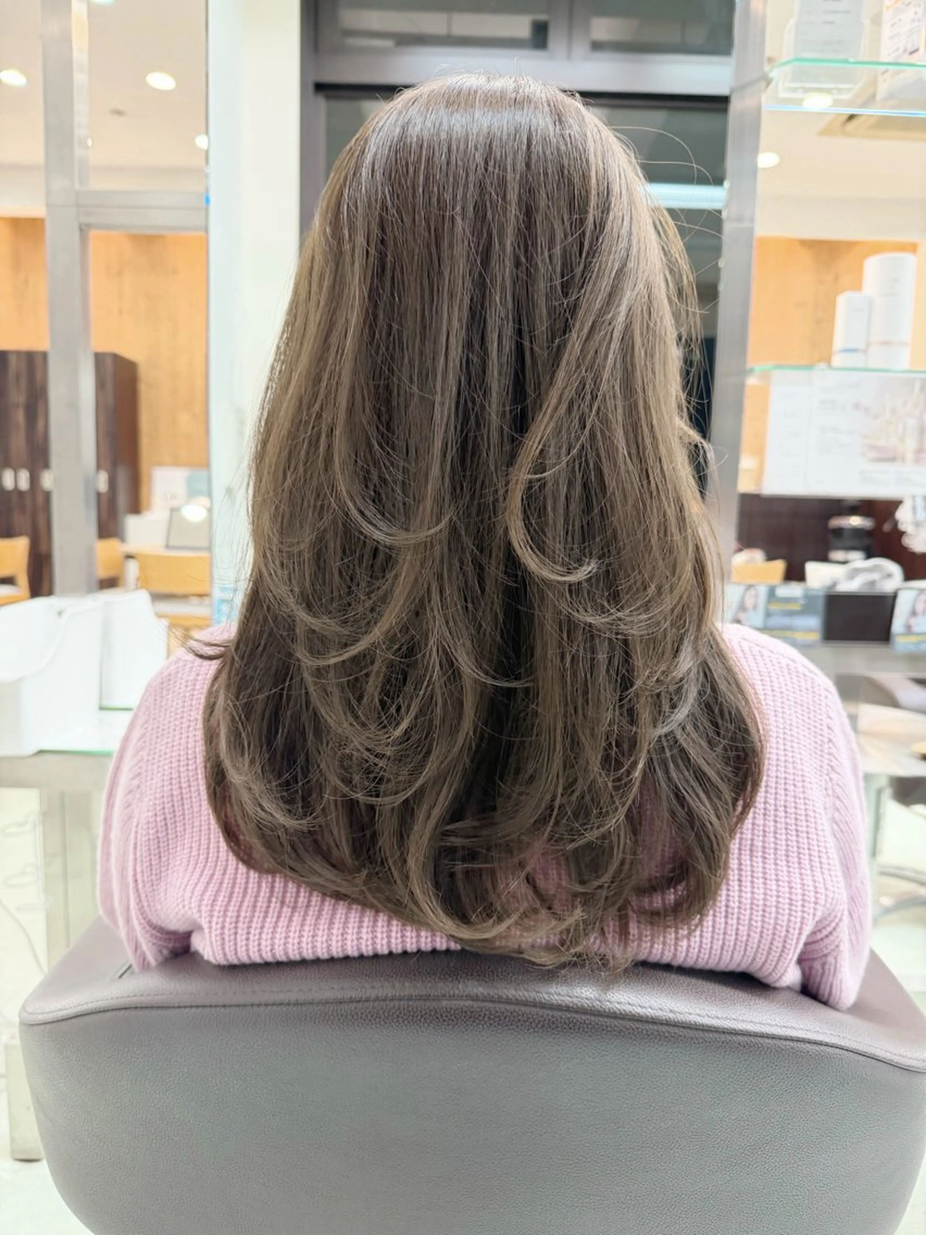 セミロング カット ヘアカラー wil西宮レイヤー 西村徹のヘアスタイル