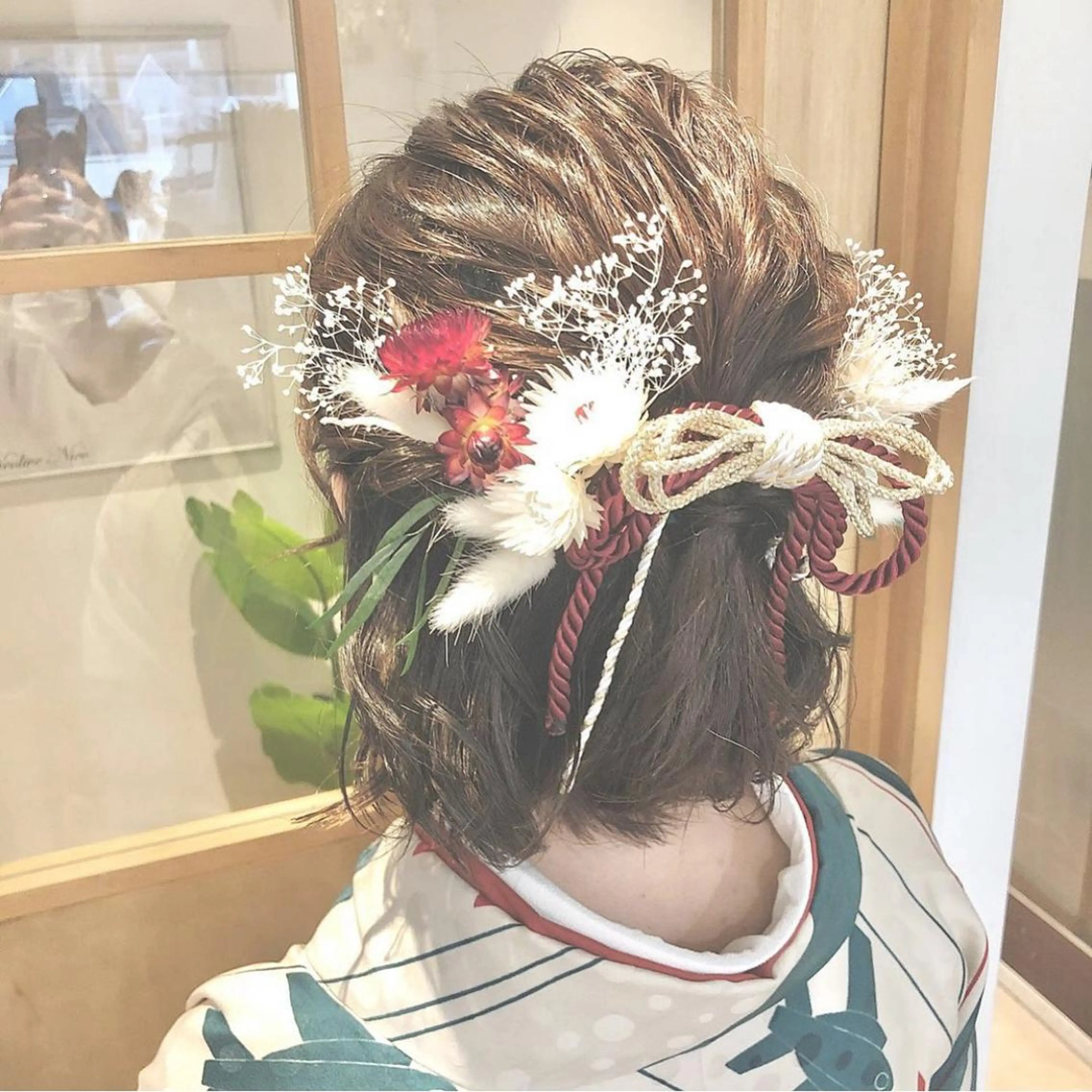 ヘアアレンジ 卒業式のヘアスタイル 髪飾り Elle✂︎ Riinaのヘアスタイル