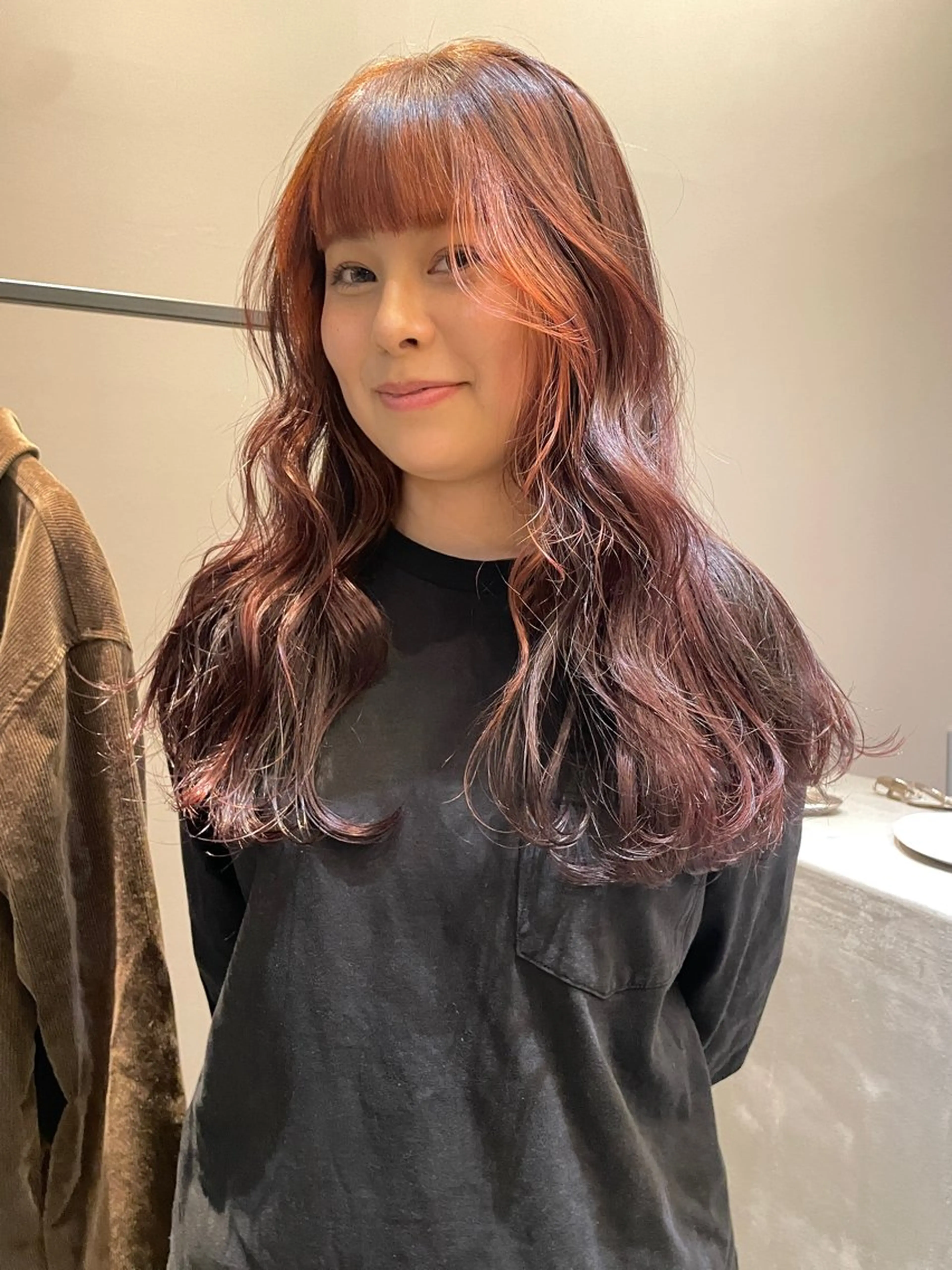 ロング ミストバング オレンジブラウン 顔周りカット 外国人風カラー ハイライト REINA /niil/女性限定のヘアスタイル