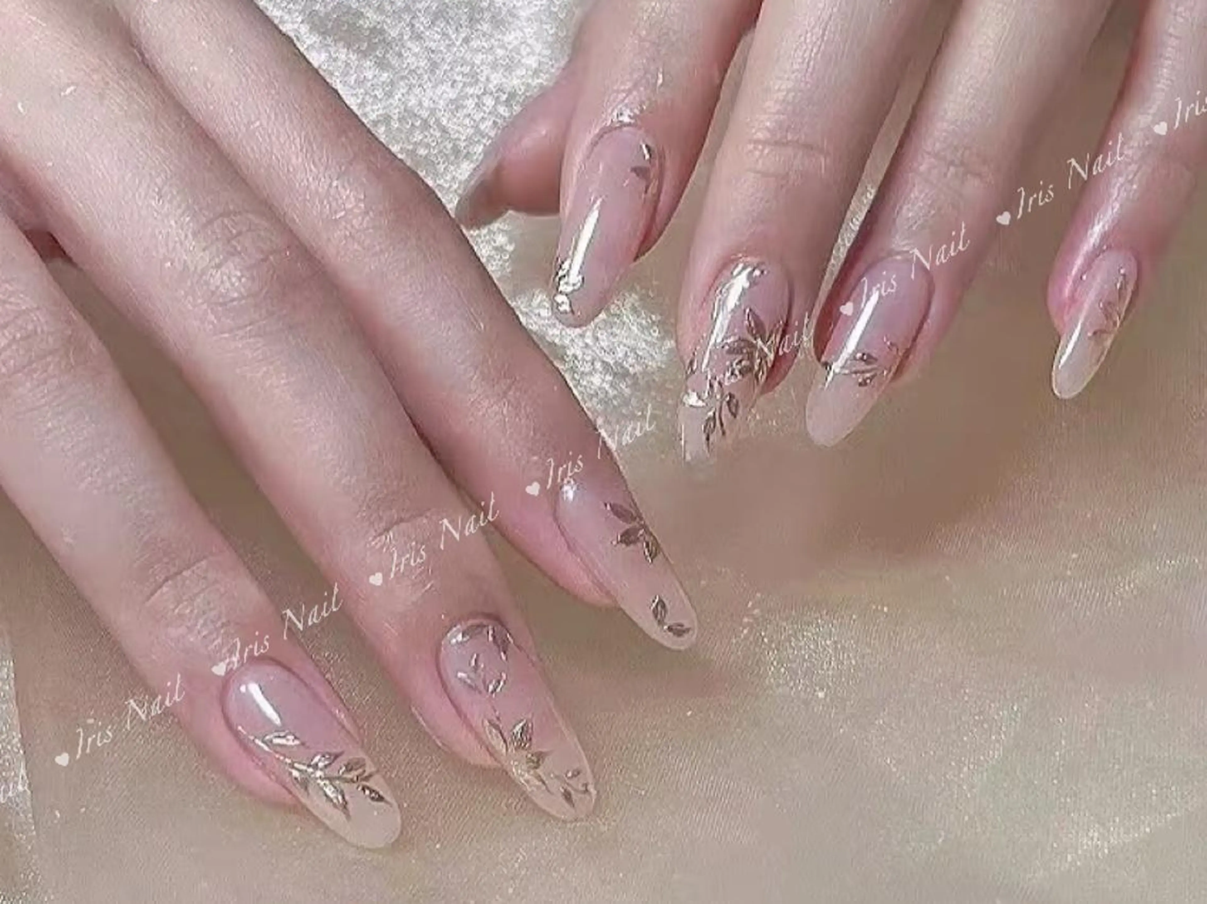 ネイル アートネイル ミラーネイル ハンドネイル ハンドケア 🍒IRIS Nail🌸のネイルデザイン