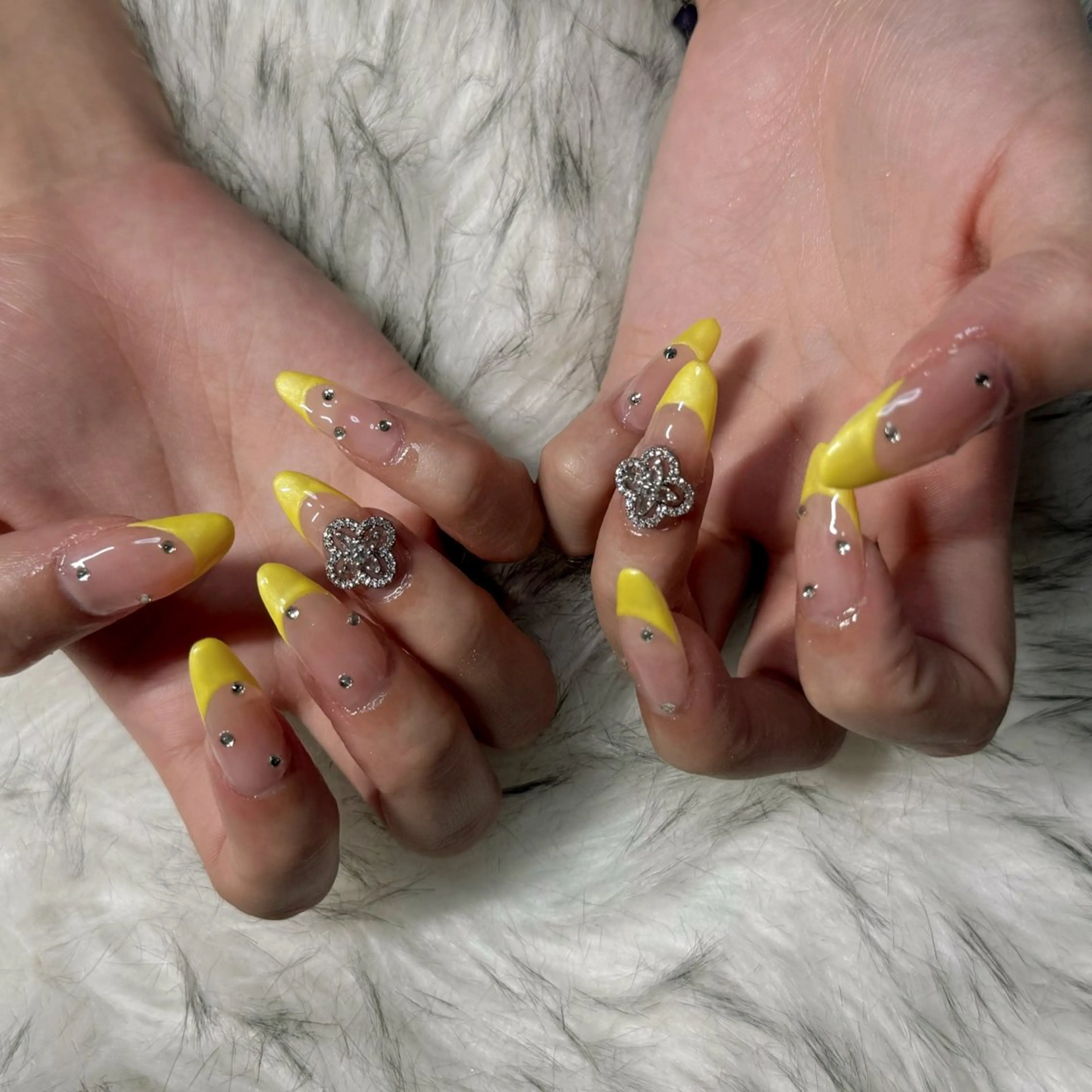 ロング ハンドネイル mao .のネイルデザイン