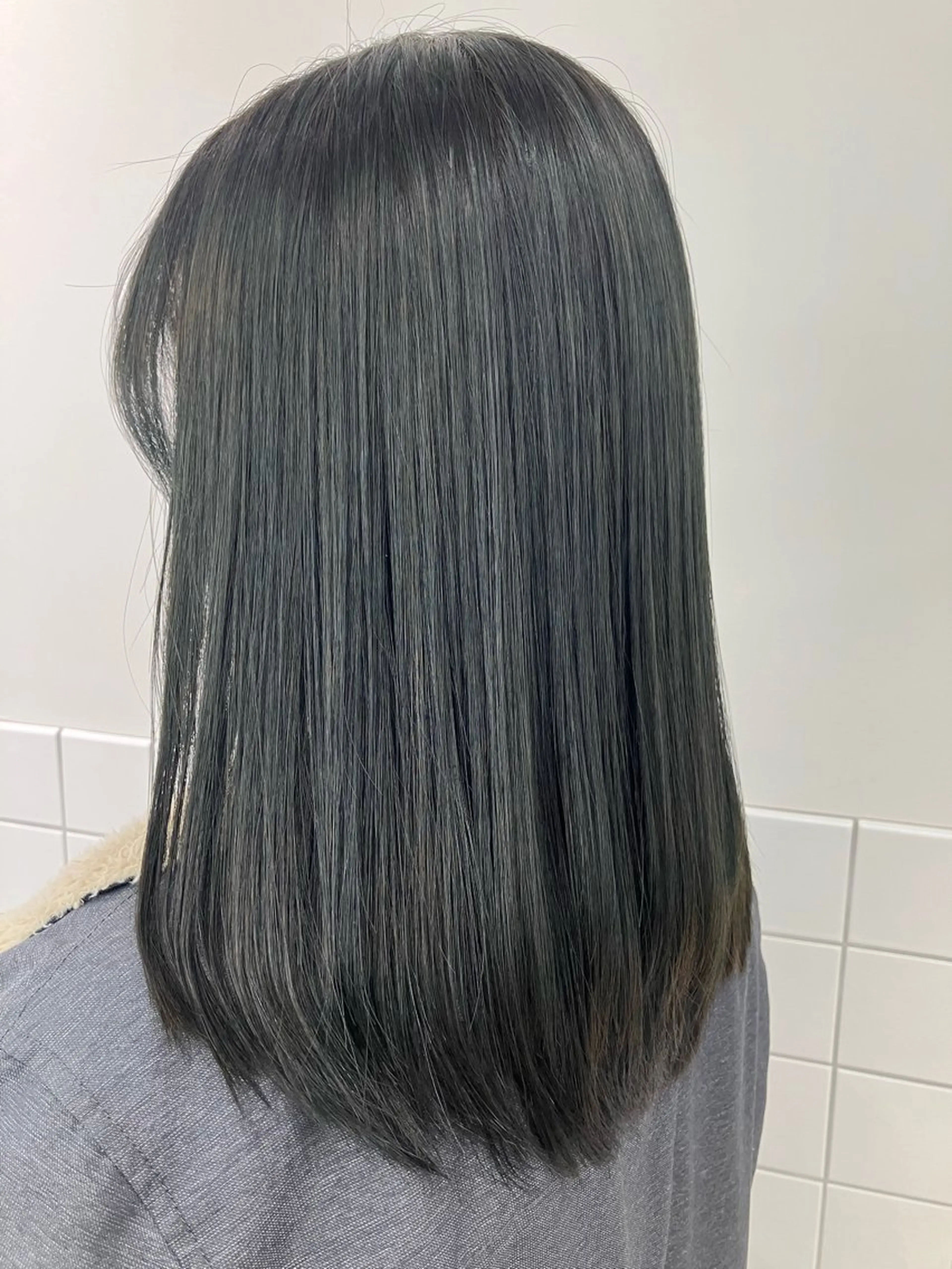 ロング カラー アッシュ アッシュグレー 髪質改善/艶カラー 縮毛矯正/みほのヘアスタイル