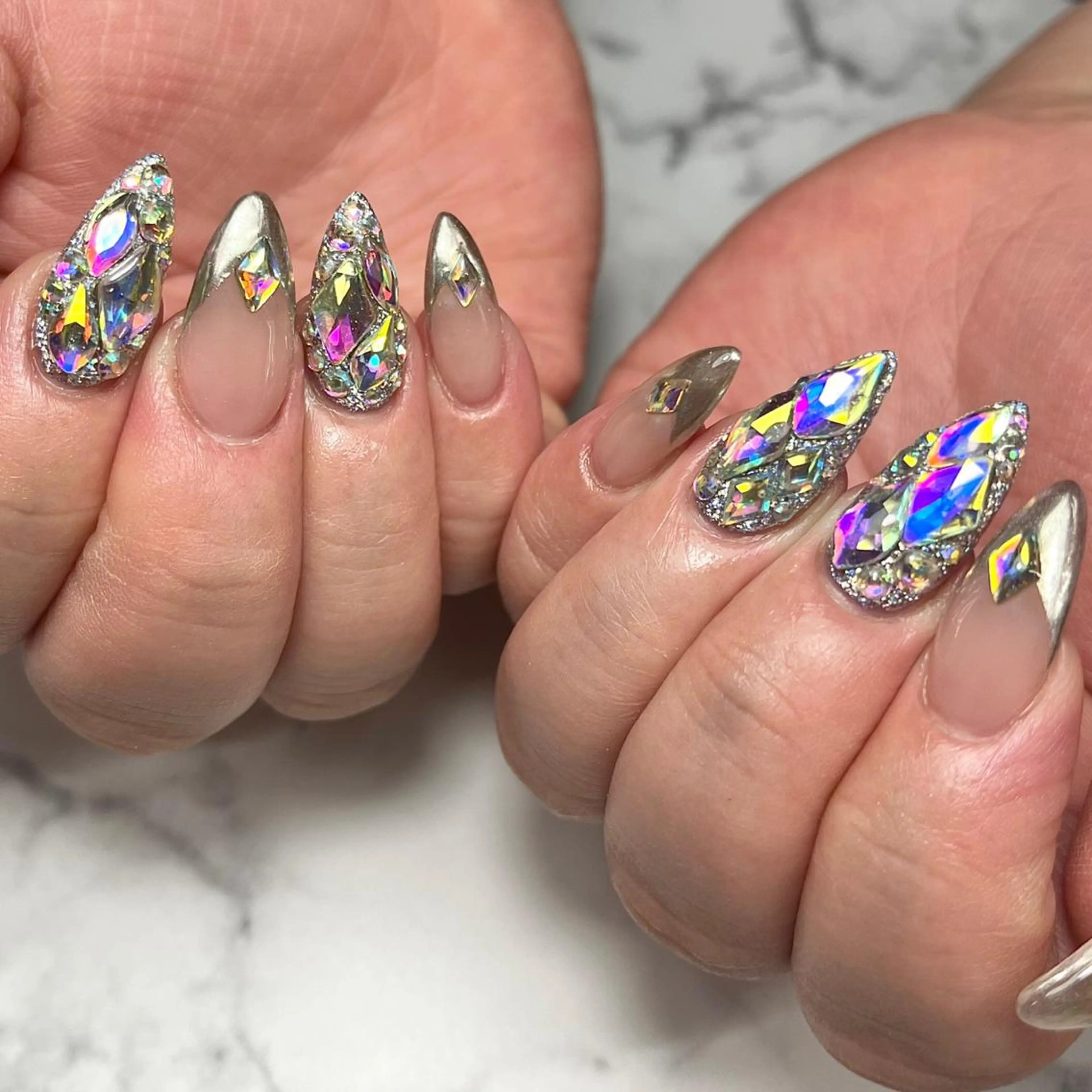 ネイル アートネイル フレンチネイル ジェルネイル ゴージャス キラキラネイル NAIL NOWのネイルデザイン