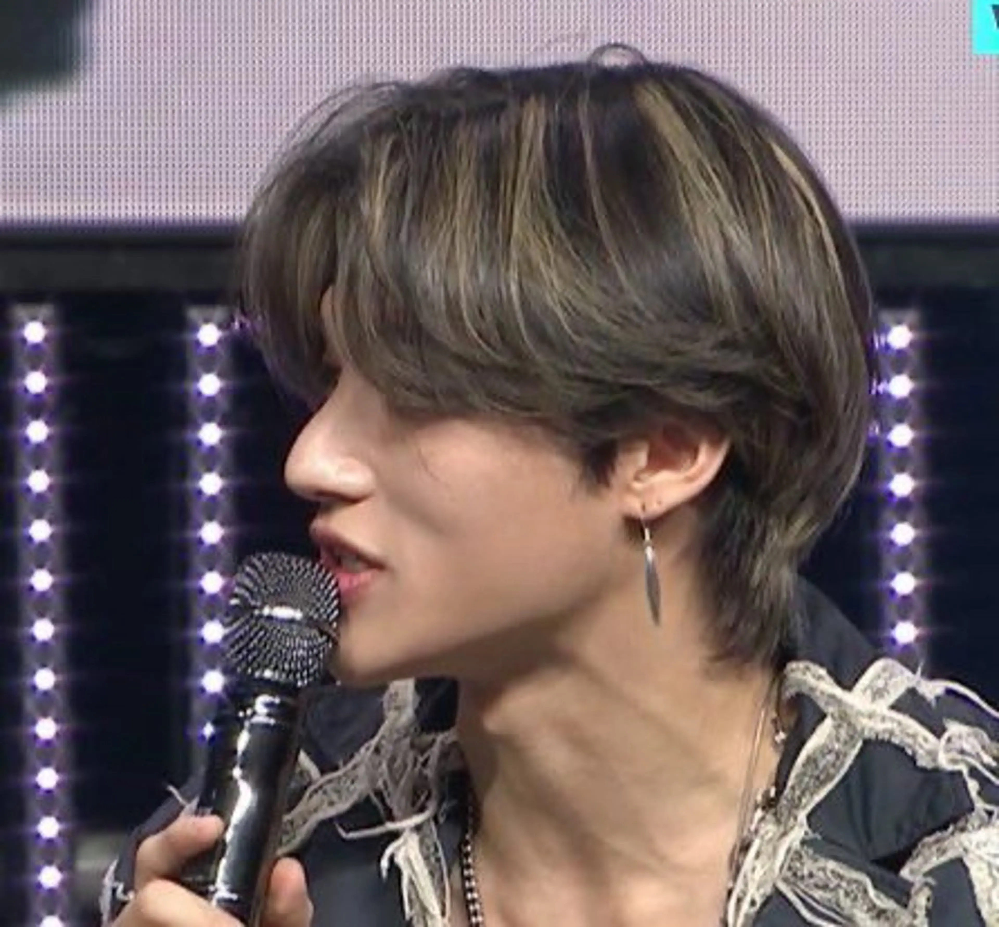 カラー メンズ fifth 安次富　泰雅のヘアスタイル