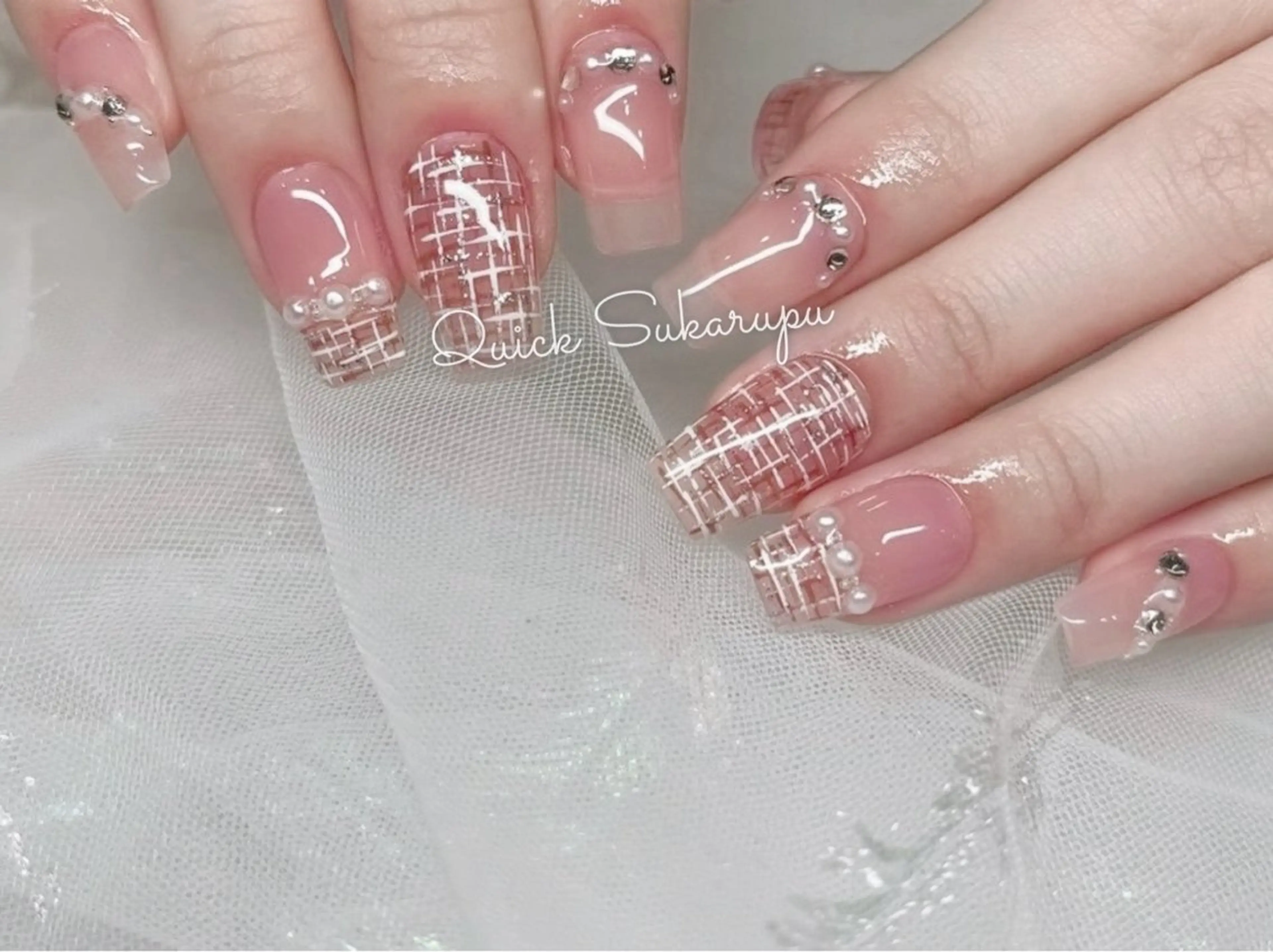 ミディアム Quick Sukarupuのネイルデザイン