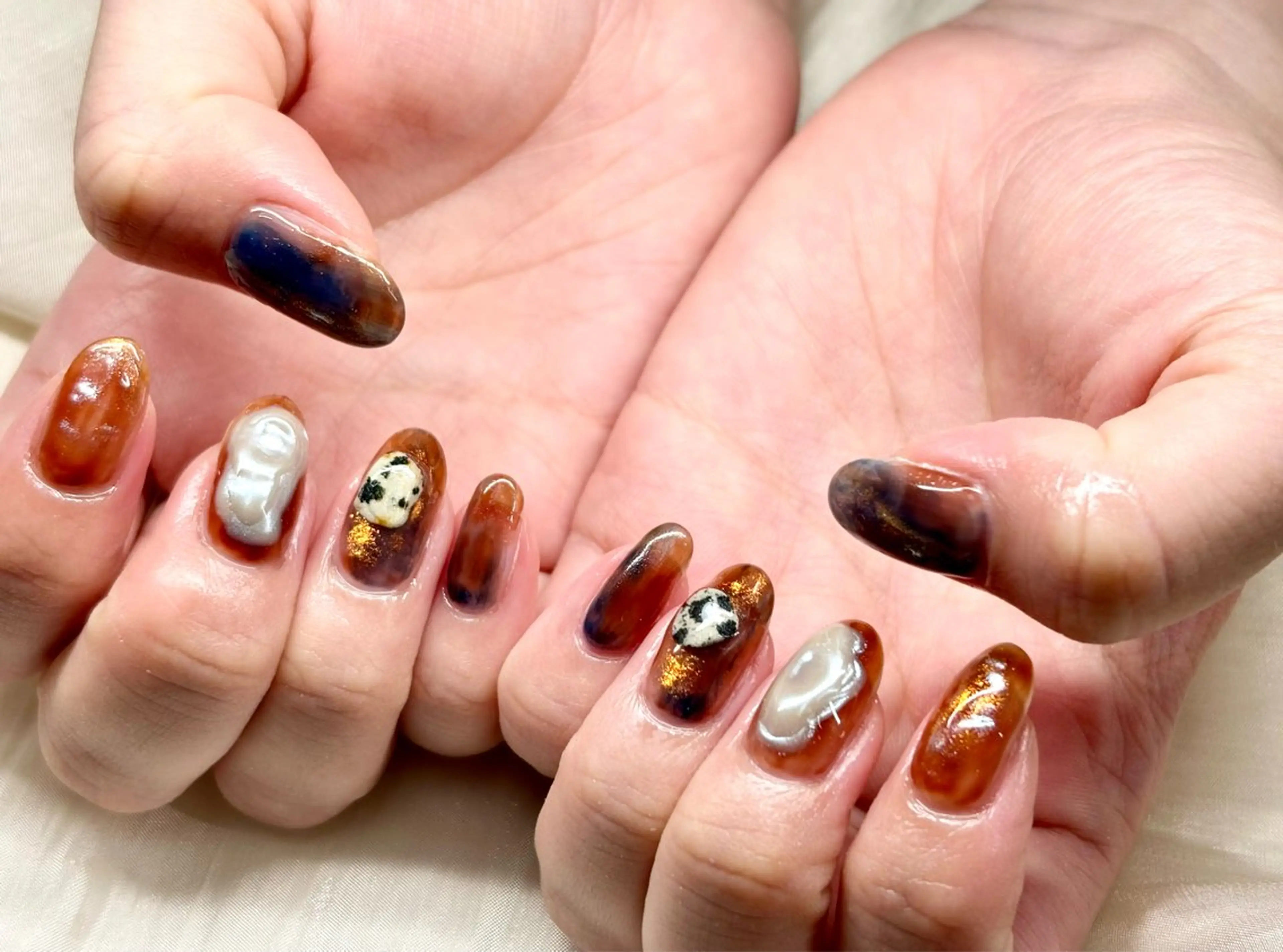 ネイル ニュアンスネイル ハンドネイル ハンドケア ETE LUNA NAILのネイルデザイン