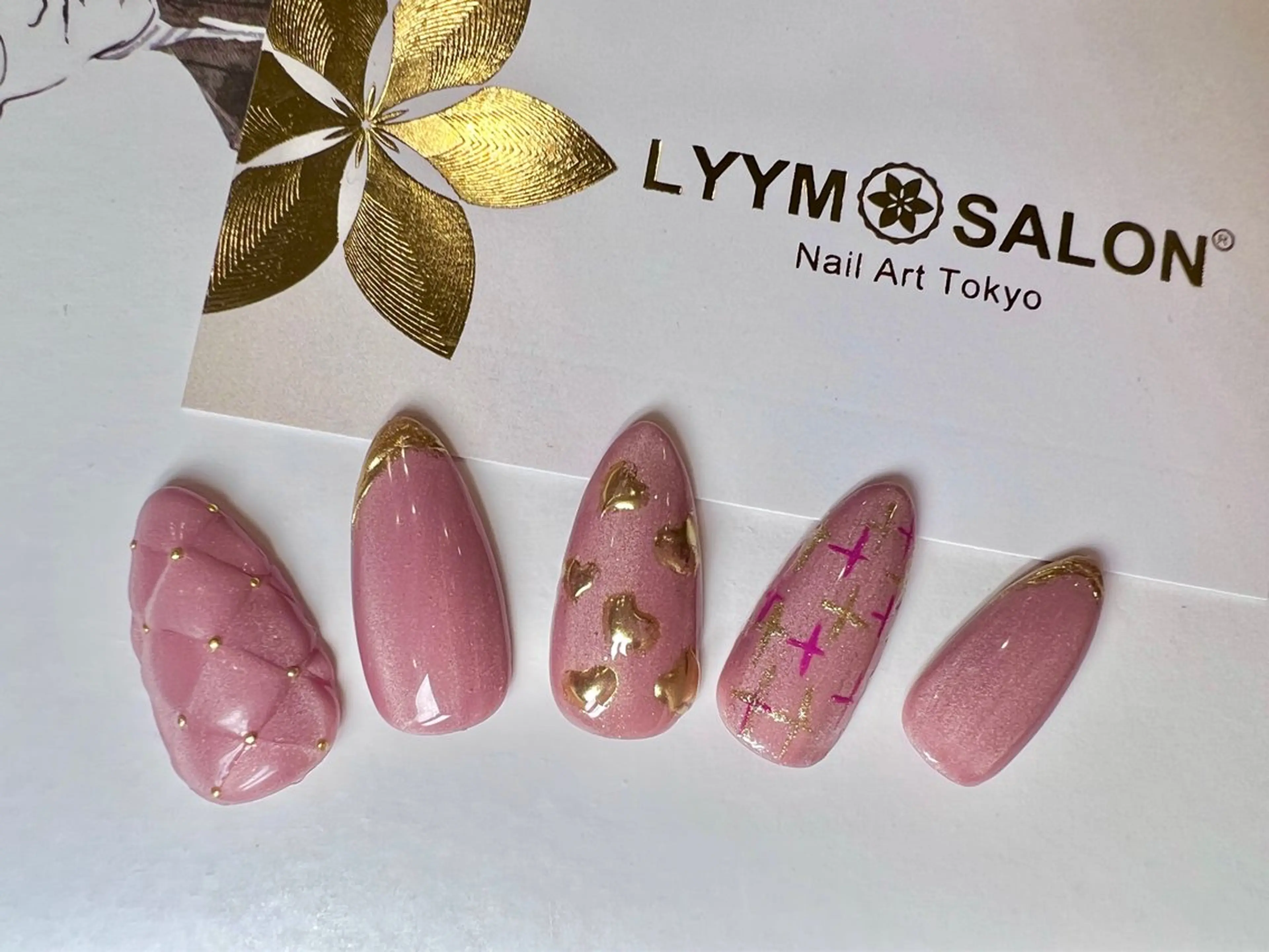 ネイル バレンタイン ハンドネイル LYYM Salonのネイルデザイン