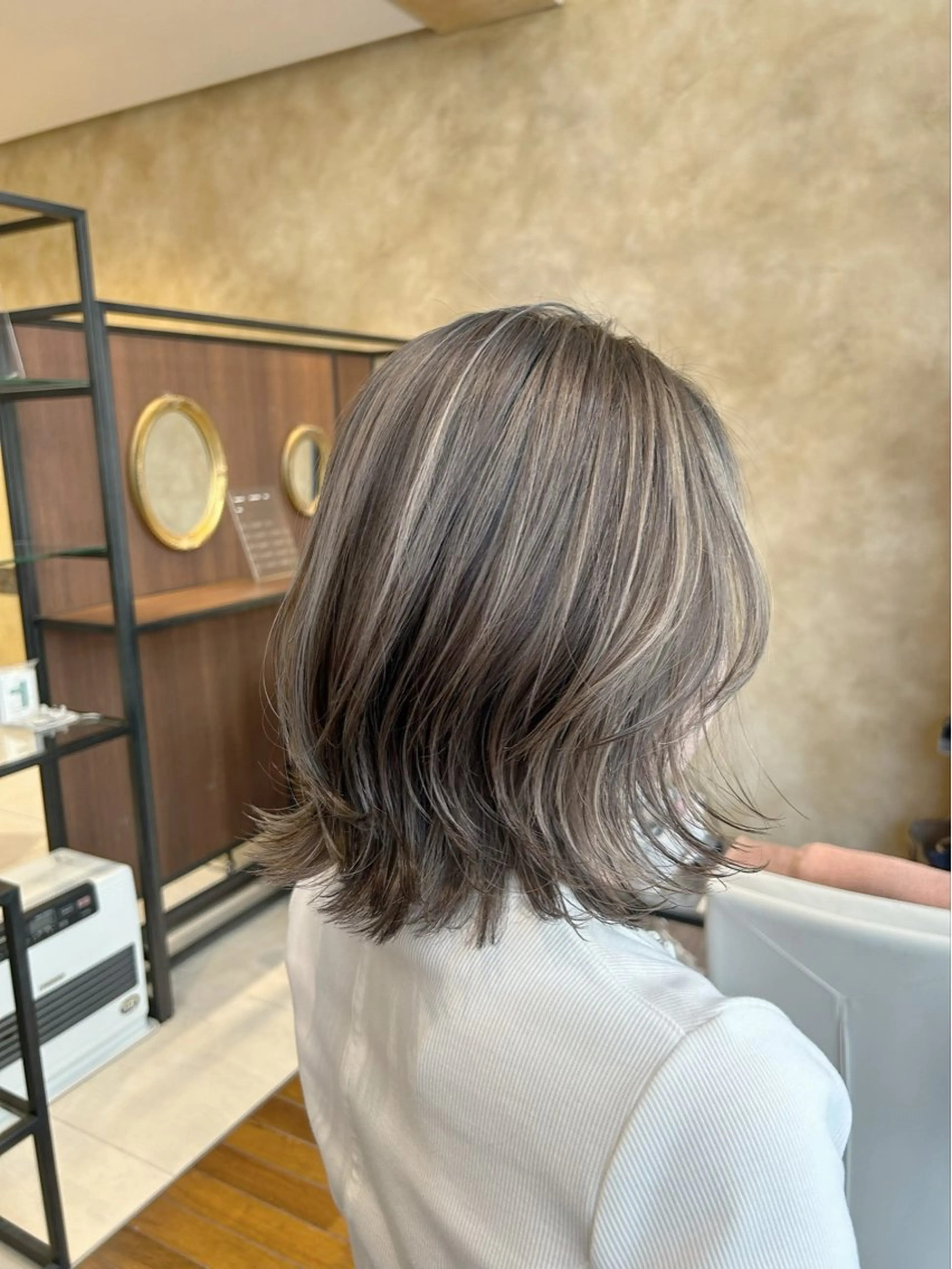 ミディアム カラー ヘアカラー モードケイズJR尼崎 トップサロンdのヘアスタイル