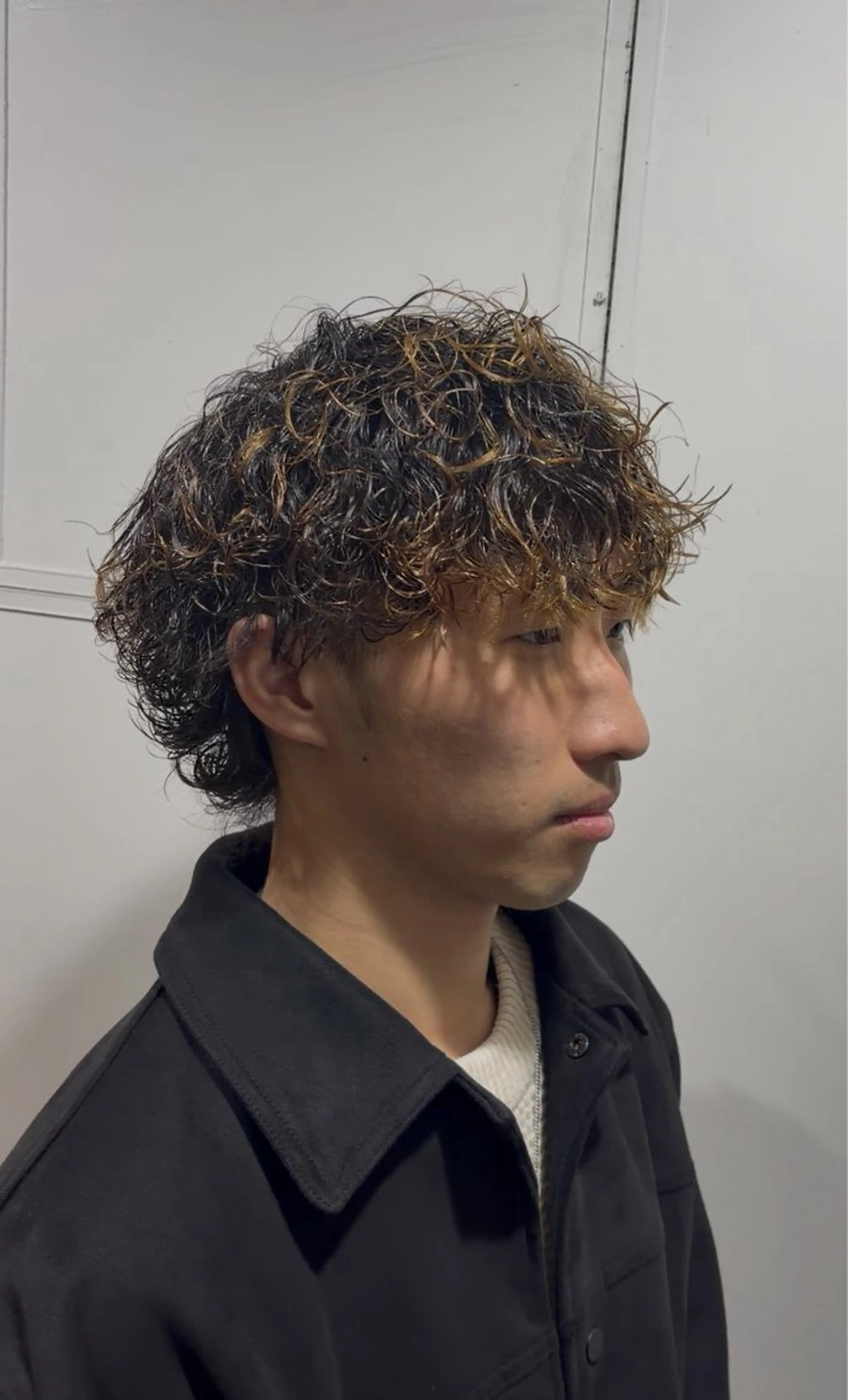 パーマ メンズ メンズパーマ 波巻きパーマ スパイラルパーマ カット パーマ フェザーパーマ原宿 fifth 凜空のヘアスタイル