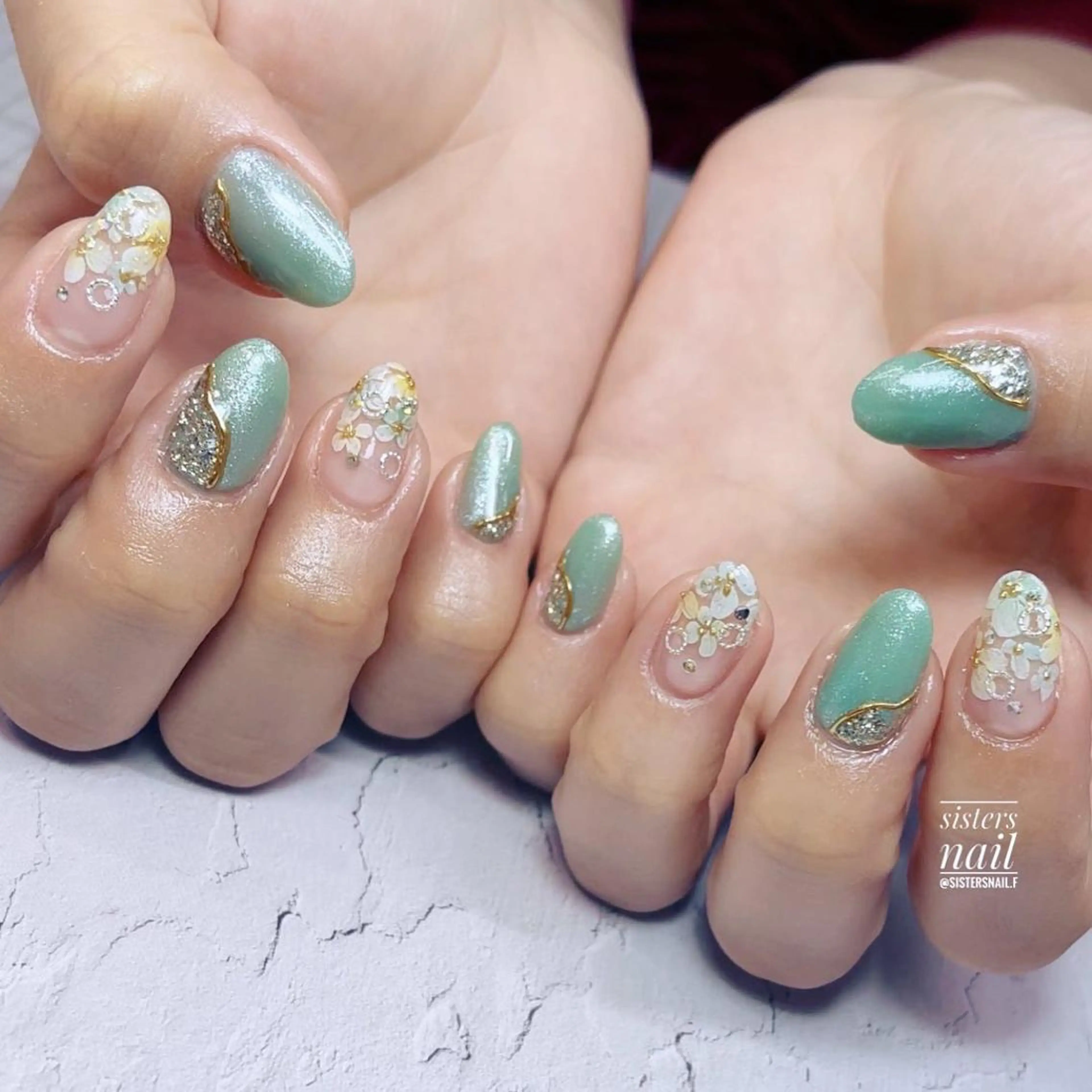 ネイル アートネイル フラワーネイル フレンチネイル グリーン ニュアンスネイル sisters nail.fのネイルデザイン