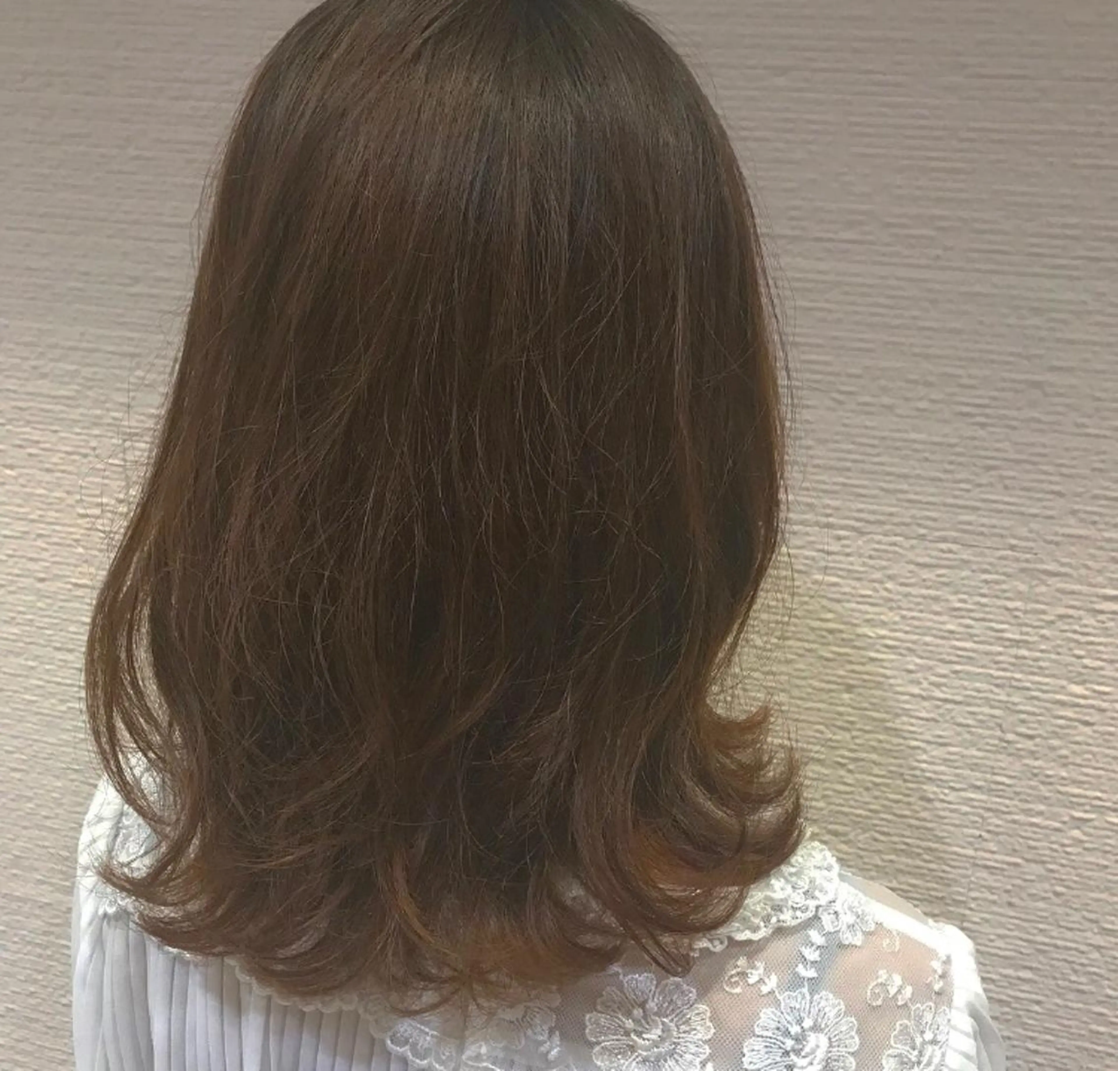 ミディアム パーマ ミディアムパーマ 外ハネヘア デジタルパーマ 韓国ヘア／レイヤー/ 🤍ayumuのヘアスタイル