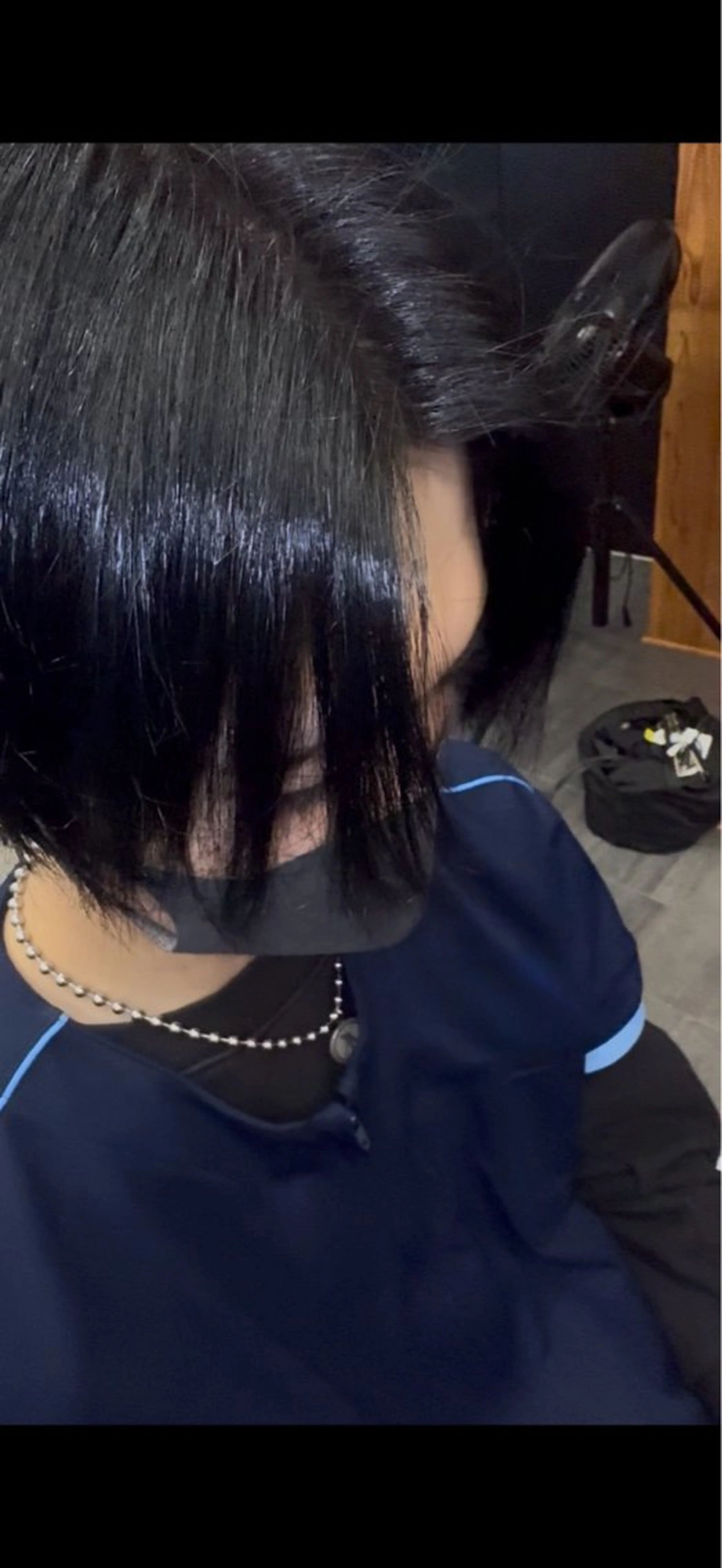 カラー メンズ 黒髪 ブルーカラー ブルーブラック 松井 翔夢のヘアスタイル