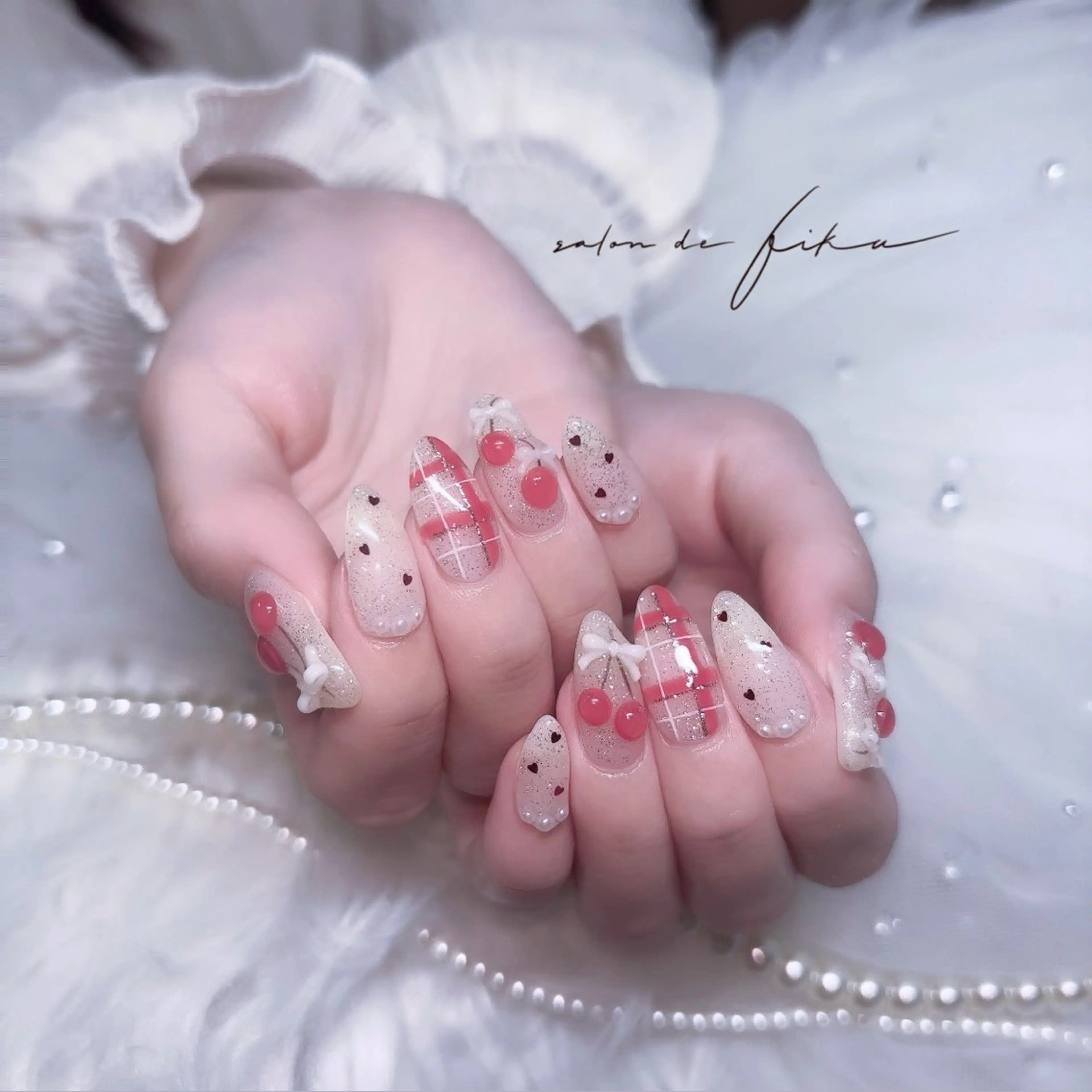 ネイル キラキラネイル ハンドネイル ayano 【パラジェル取扱店】のネイルデザイン